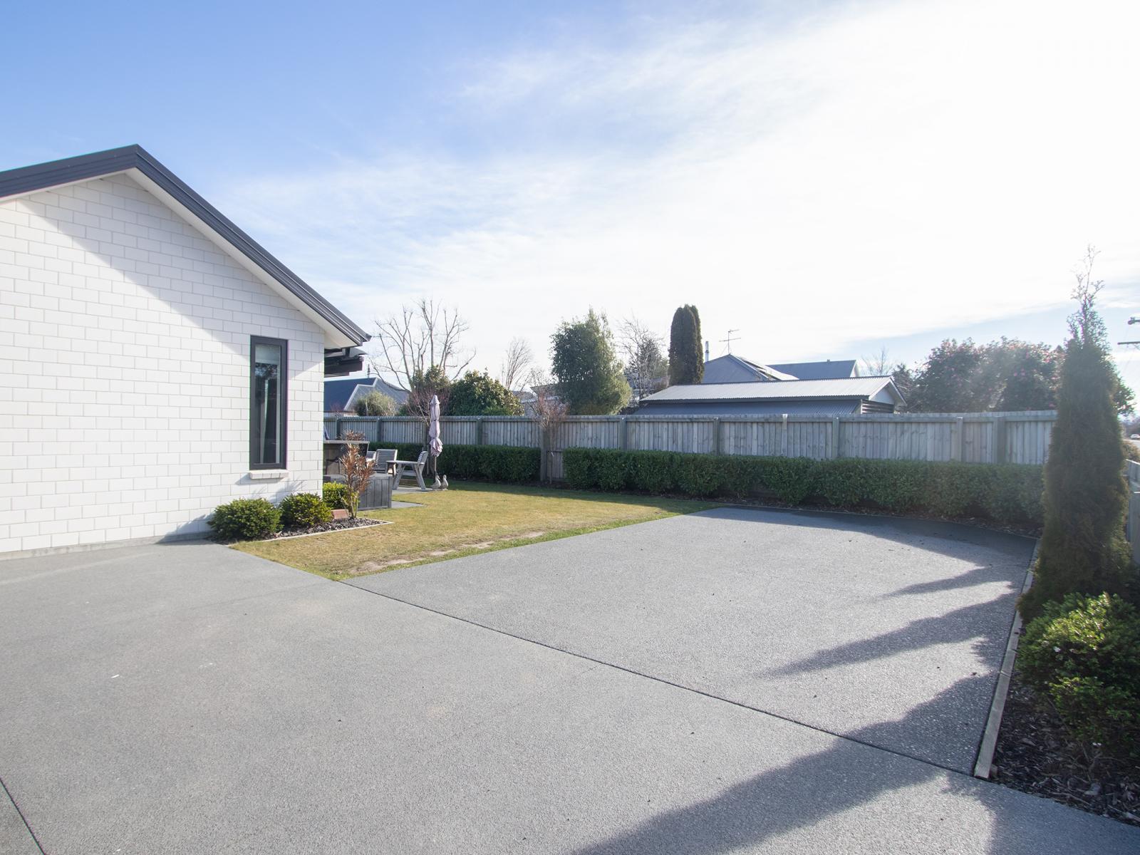 71 Racecourse Road, Allenton