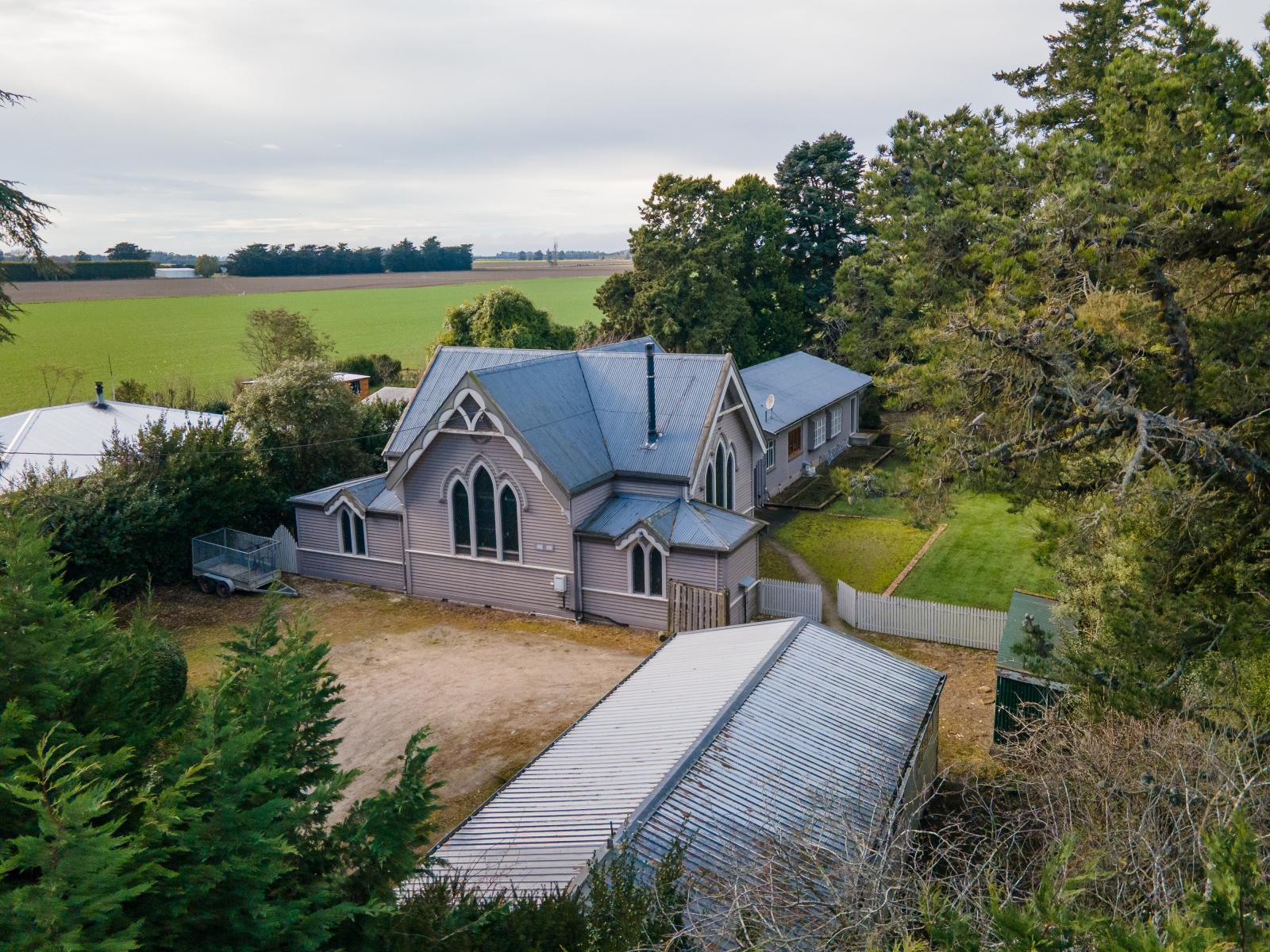 2 Adams Road, Greendale