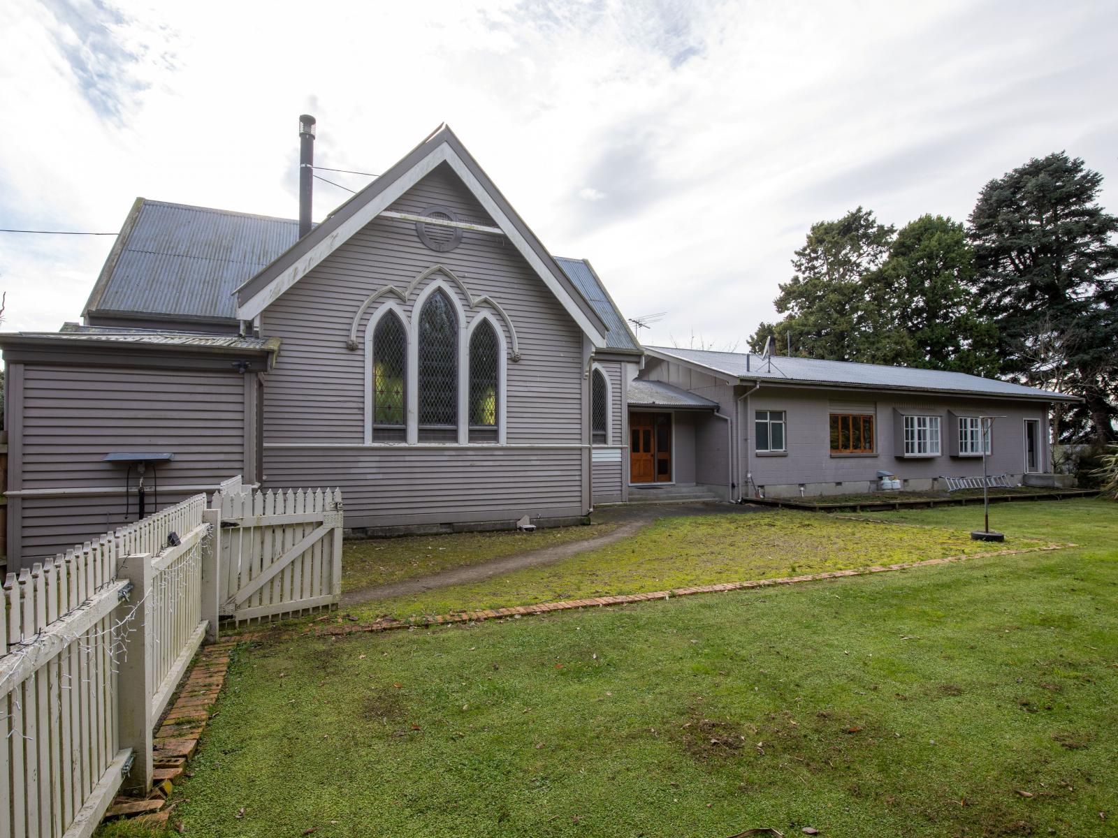 2 Adams Road, Greendale