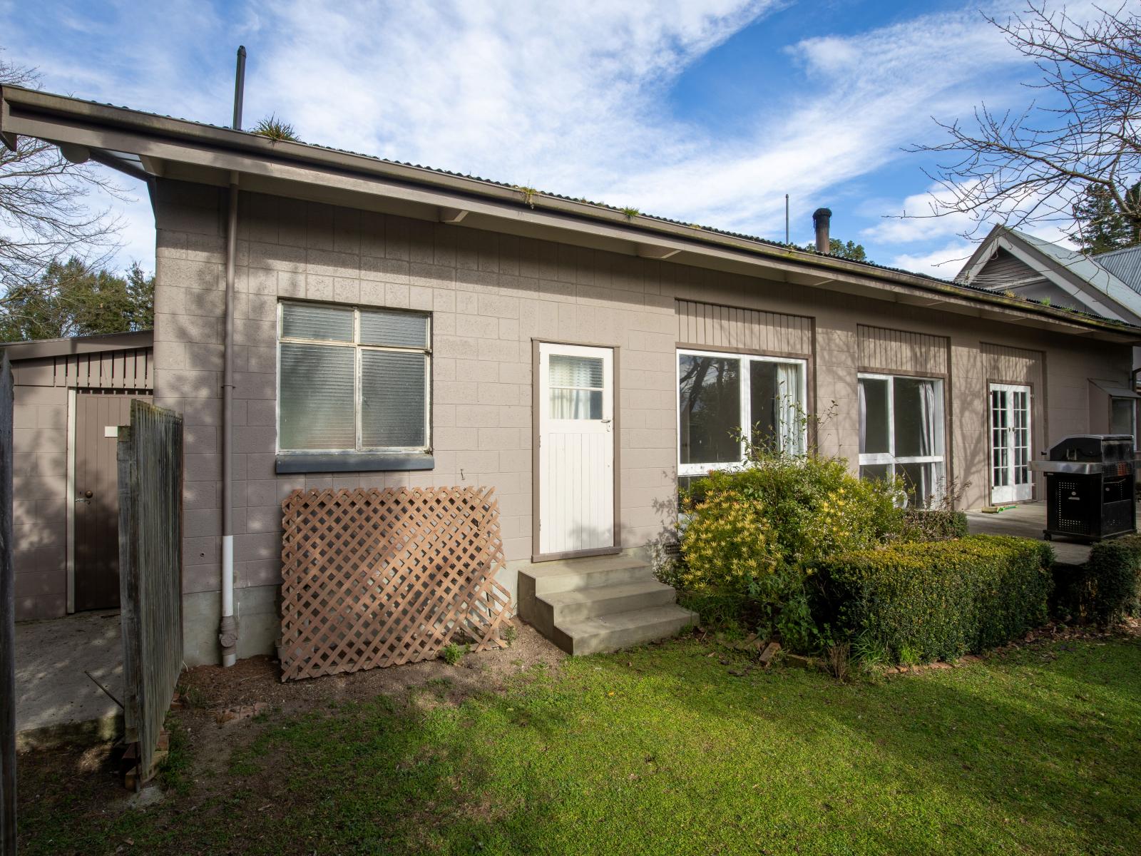2 Adams Road, Greendale
