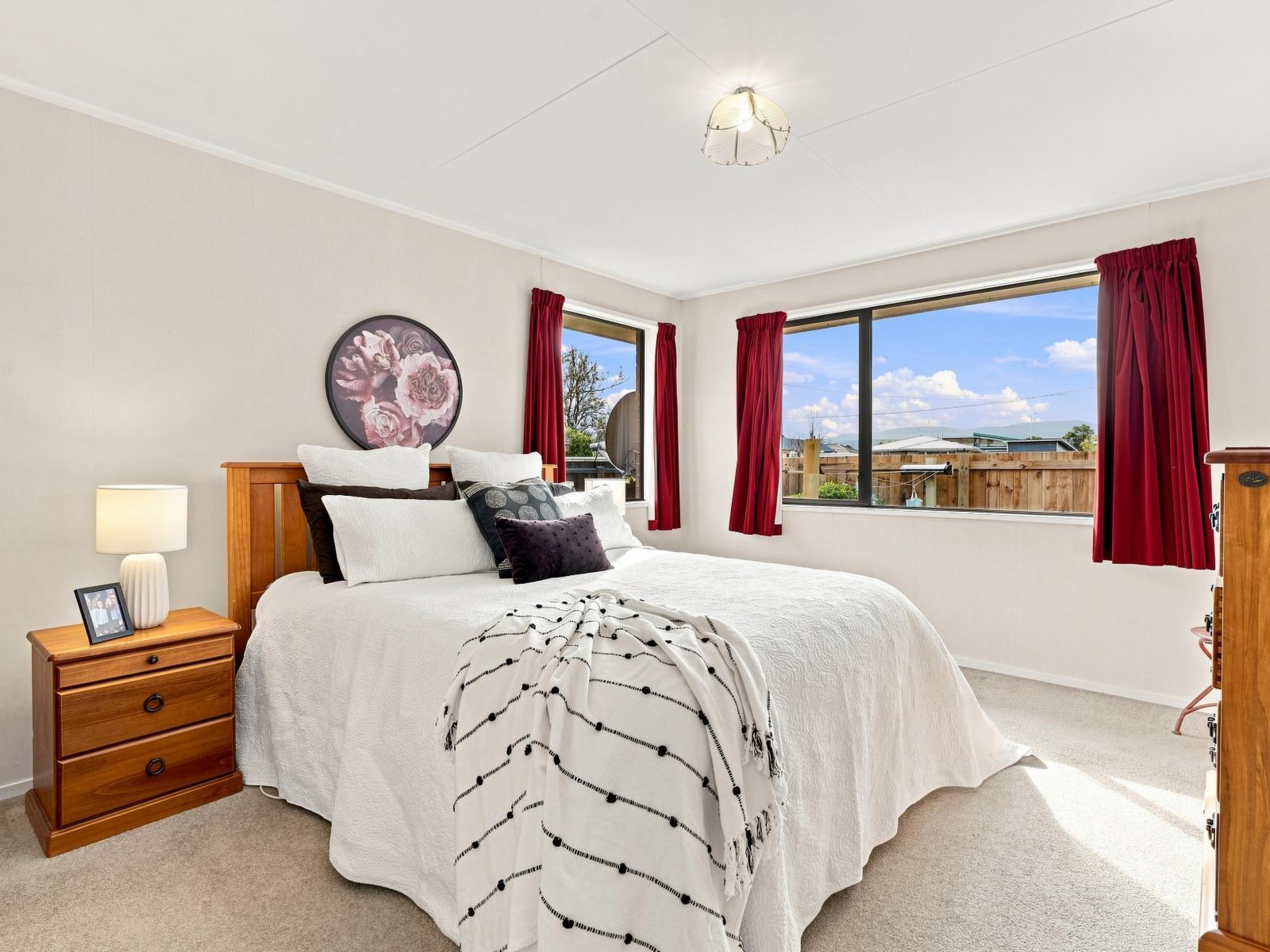 8B Mure Street, Mosgiel
