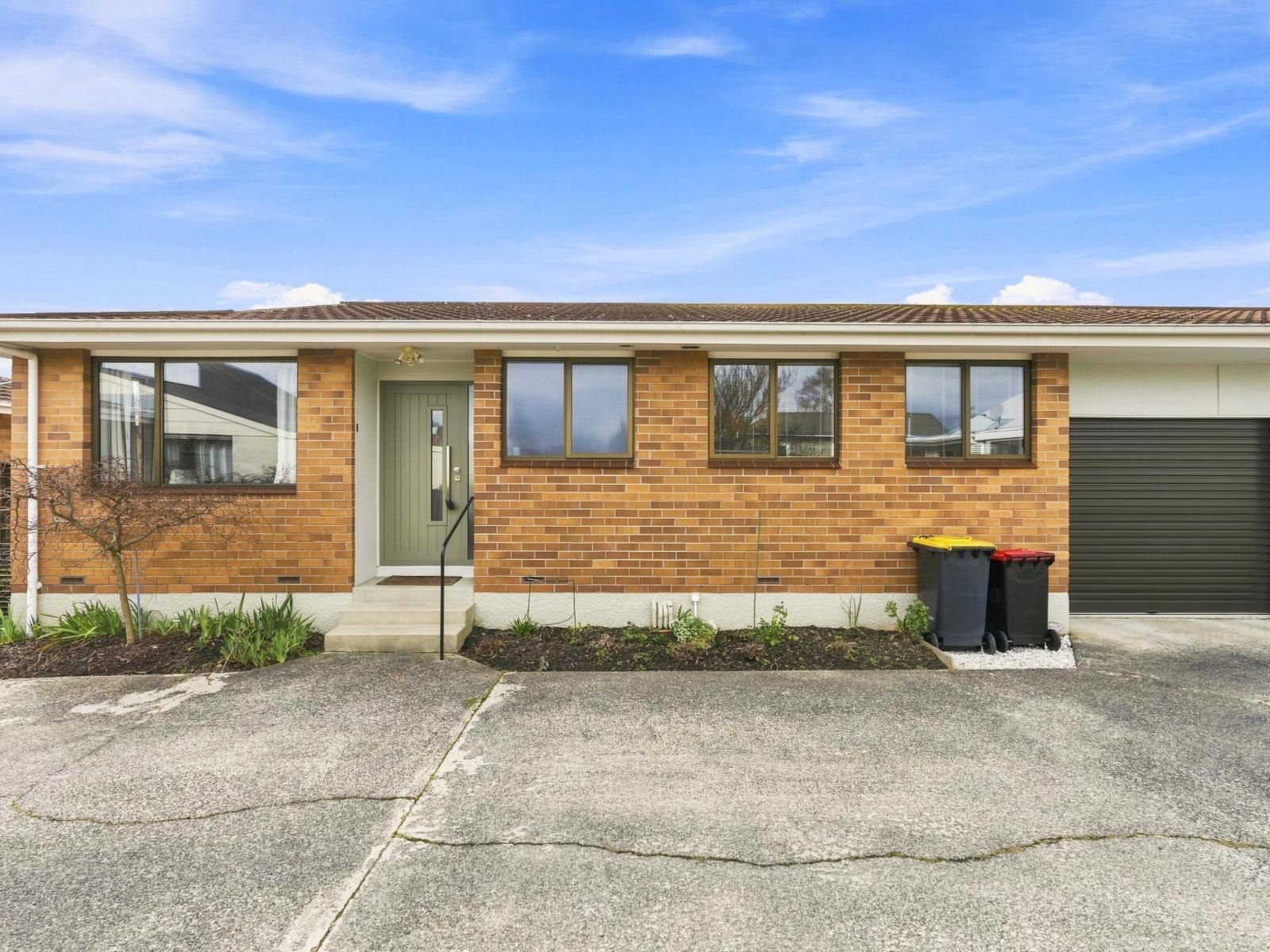 8B Mure Street, Mosgiel