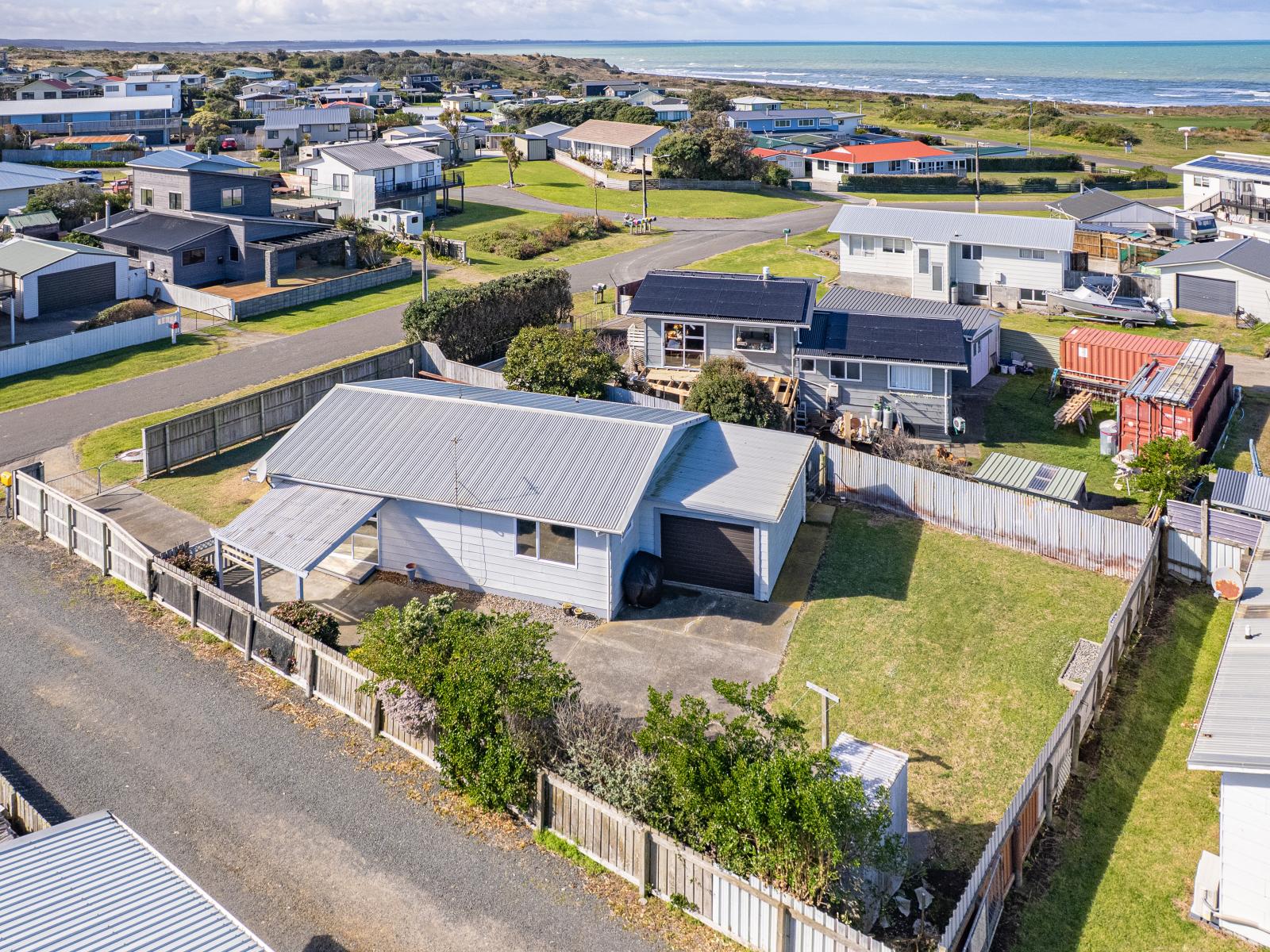 25 Nukumaru Parade, Waiinu Beach