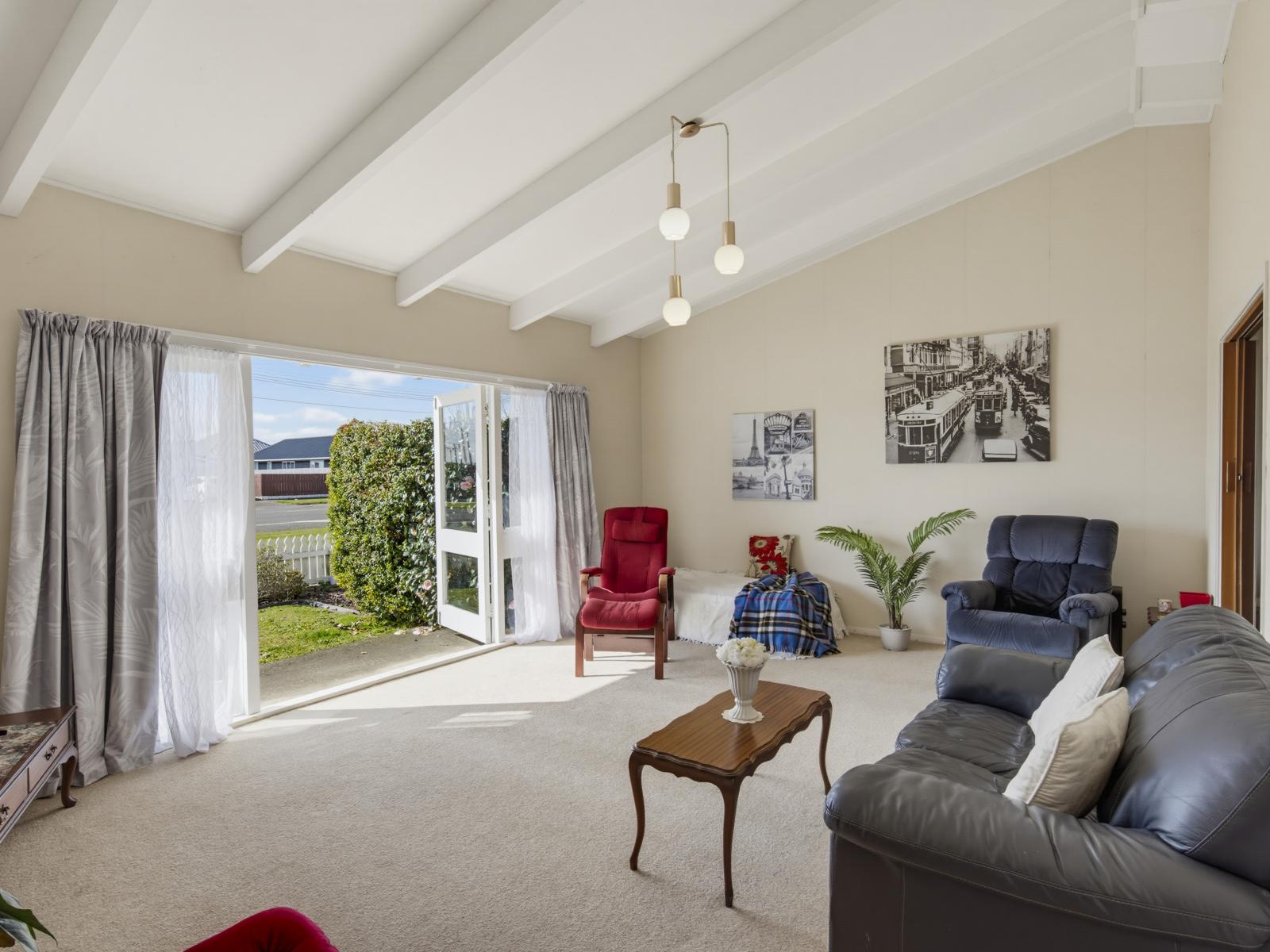 556 Queen Street East, Levin