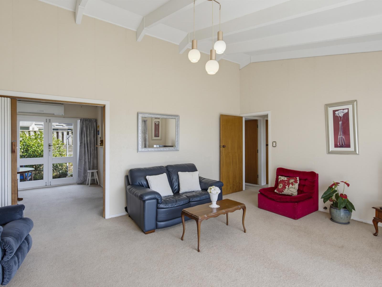 556 Queen Street East, Levin