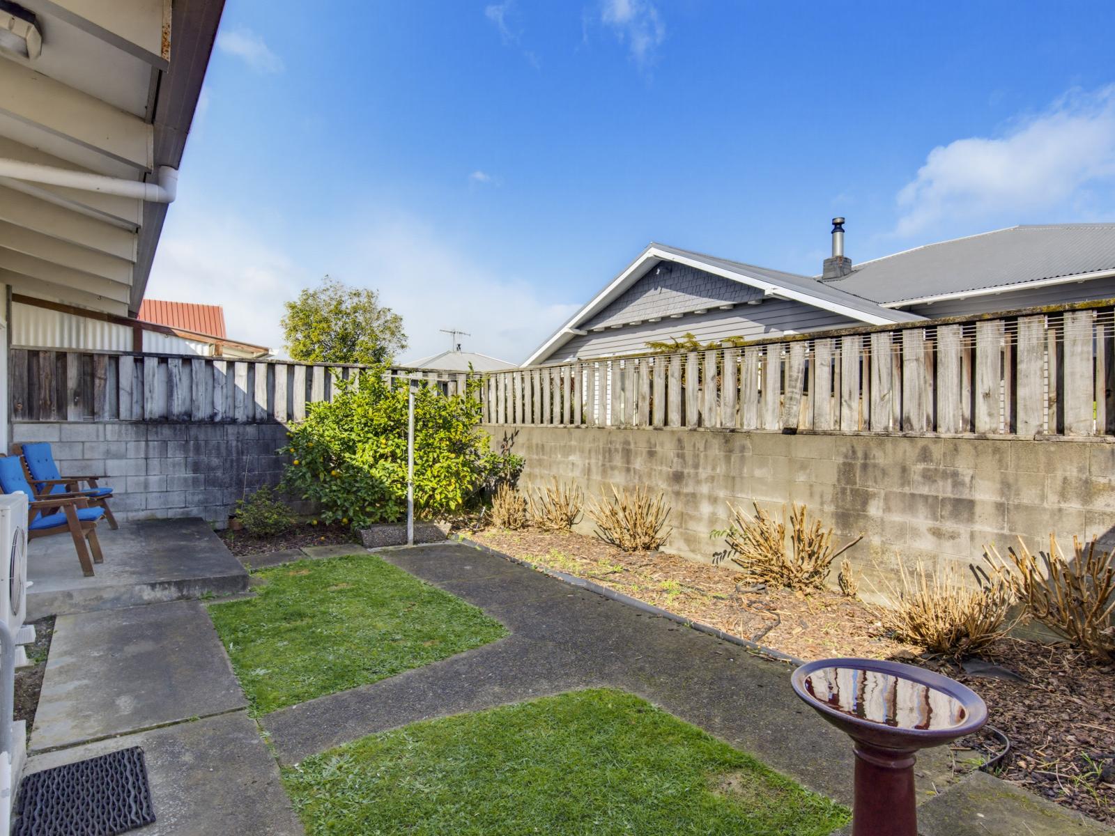 556 Queen Street East, Levin