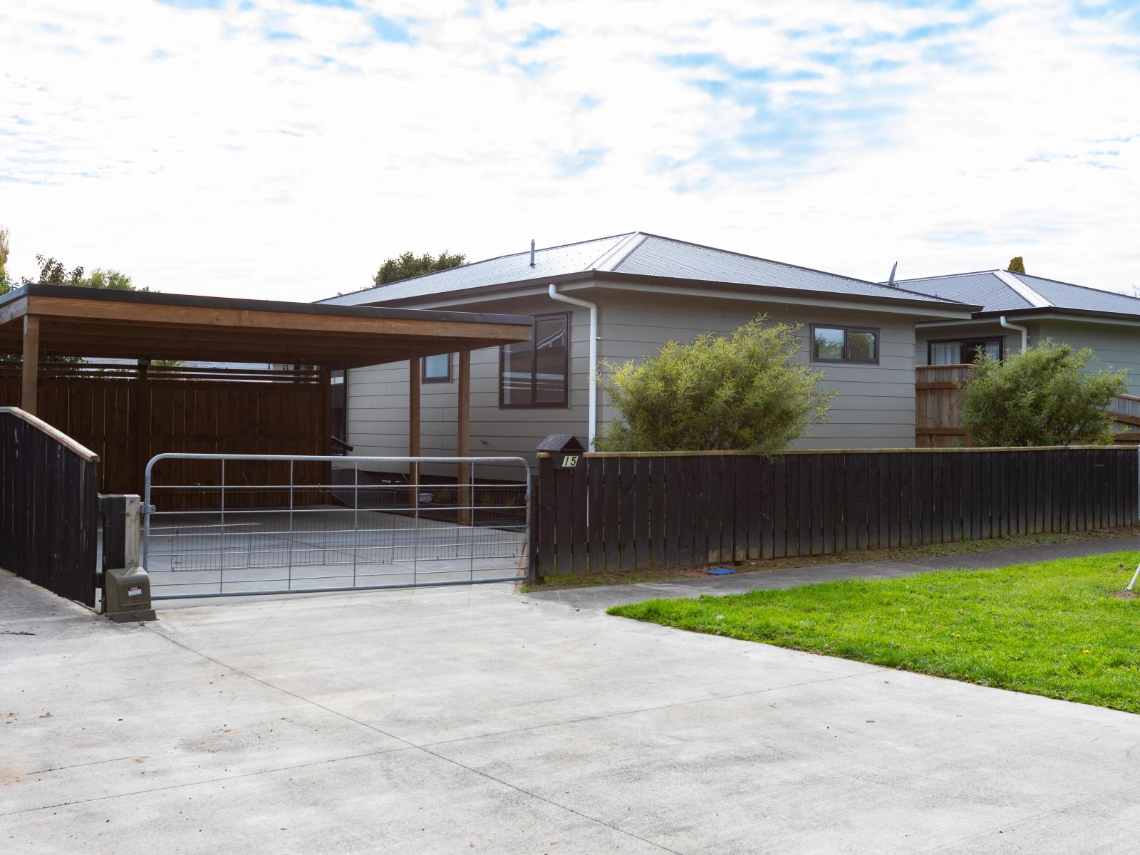 15 Hall Street, Woodville