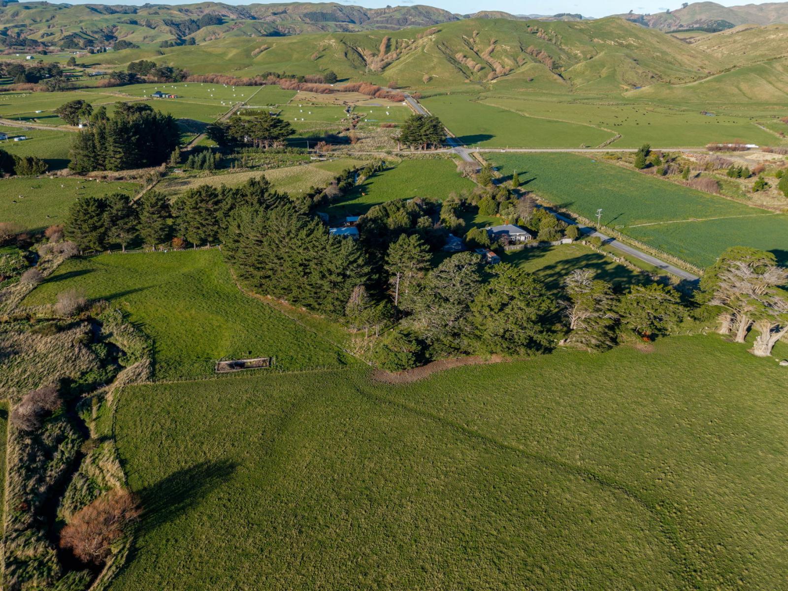 Opaki Kaiparoro, Hastwell, Eketahuna