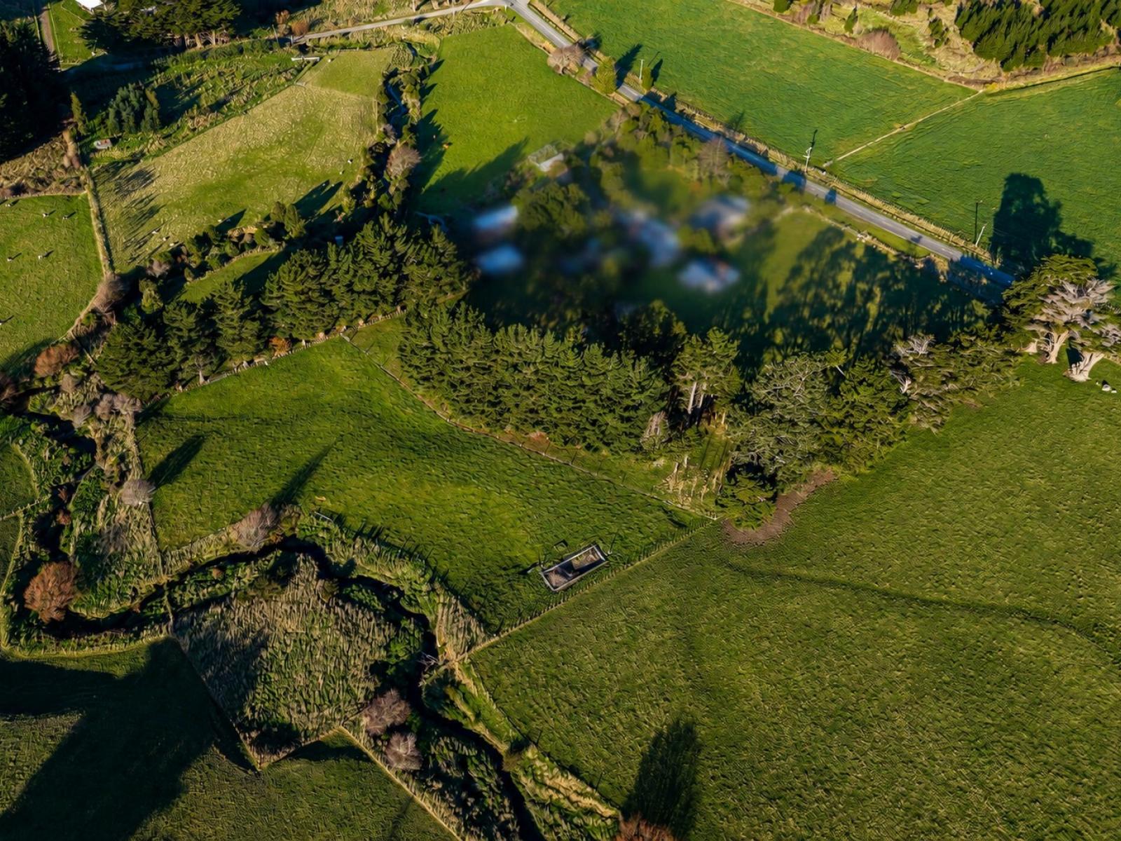 Opaki Kaiparoro, Hastwell, Eketahuna