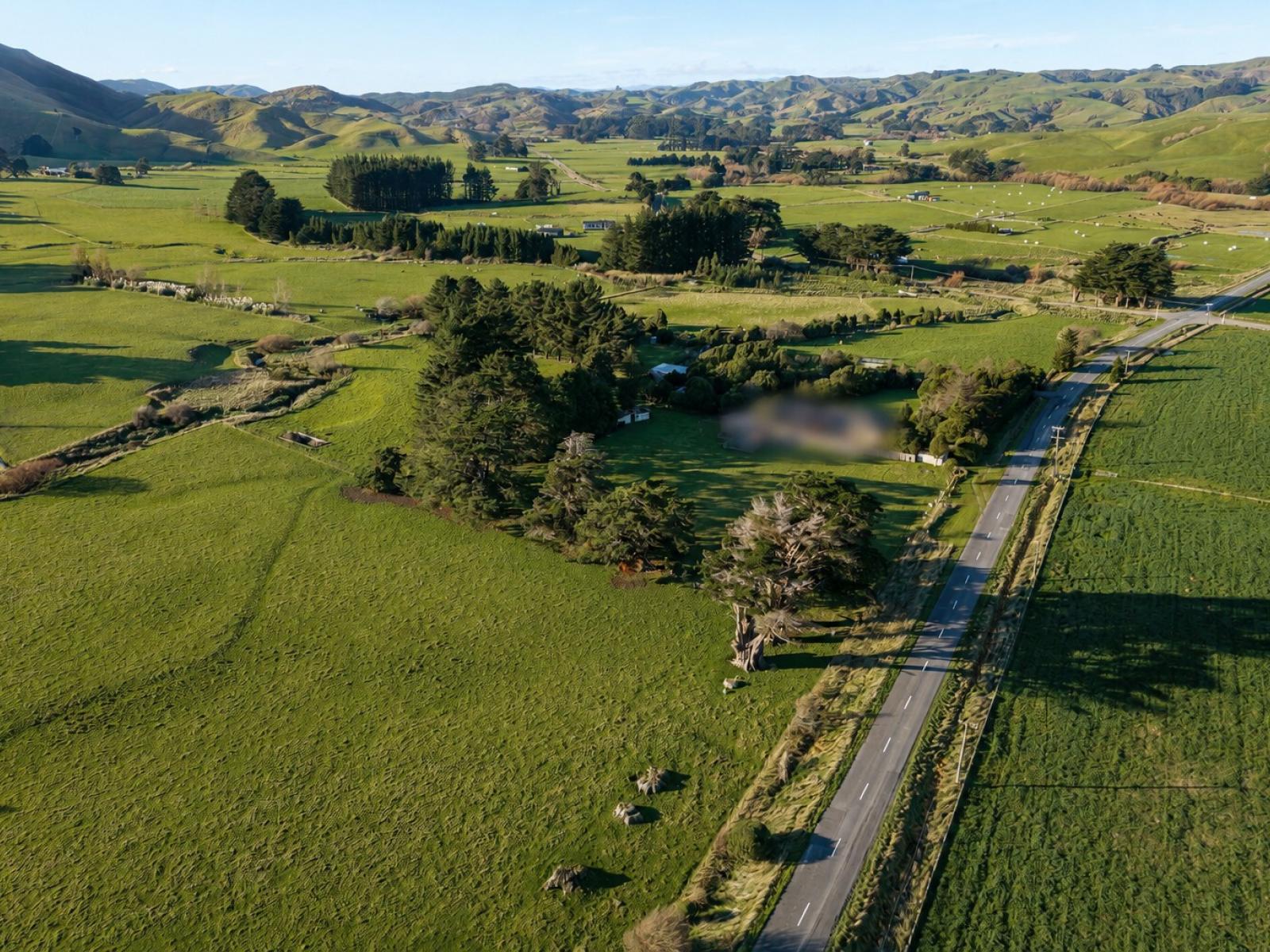 Opaki Kaiparoro, Hastwell, Eketahuna
