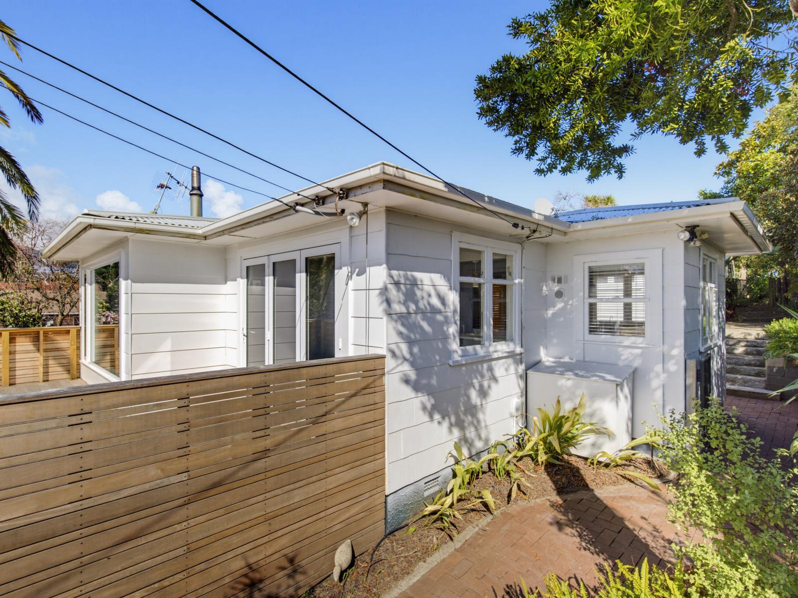 23 Tui Road, Raumati Beach