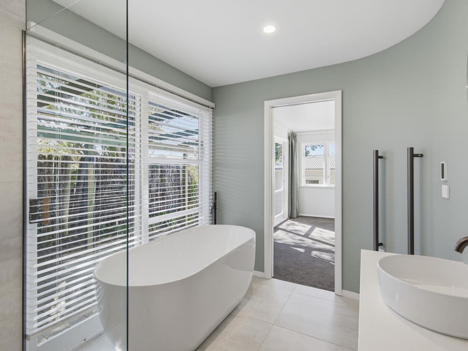 23 Tui Road, Raumati Beach