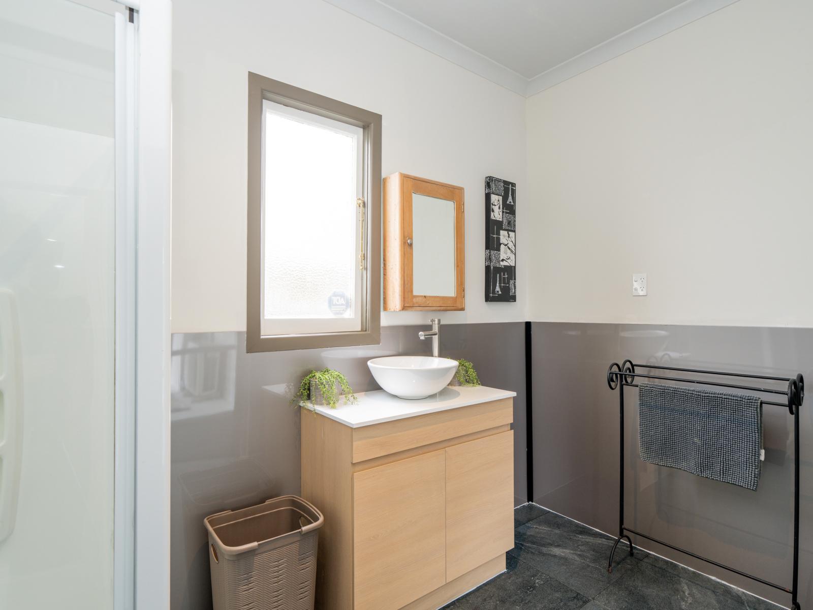 108 Venus Street, Strathern