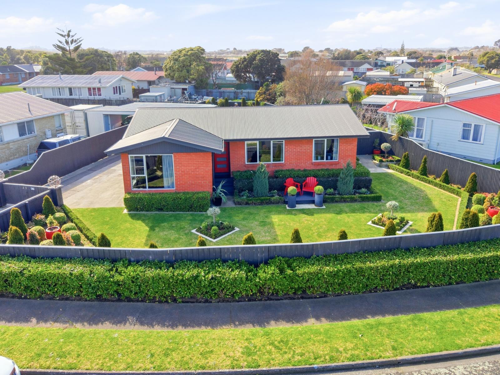 23 Gibbons Crescent, Castlecliff