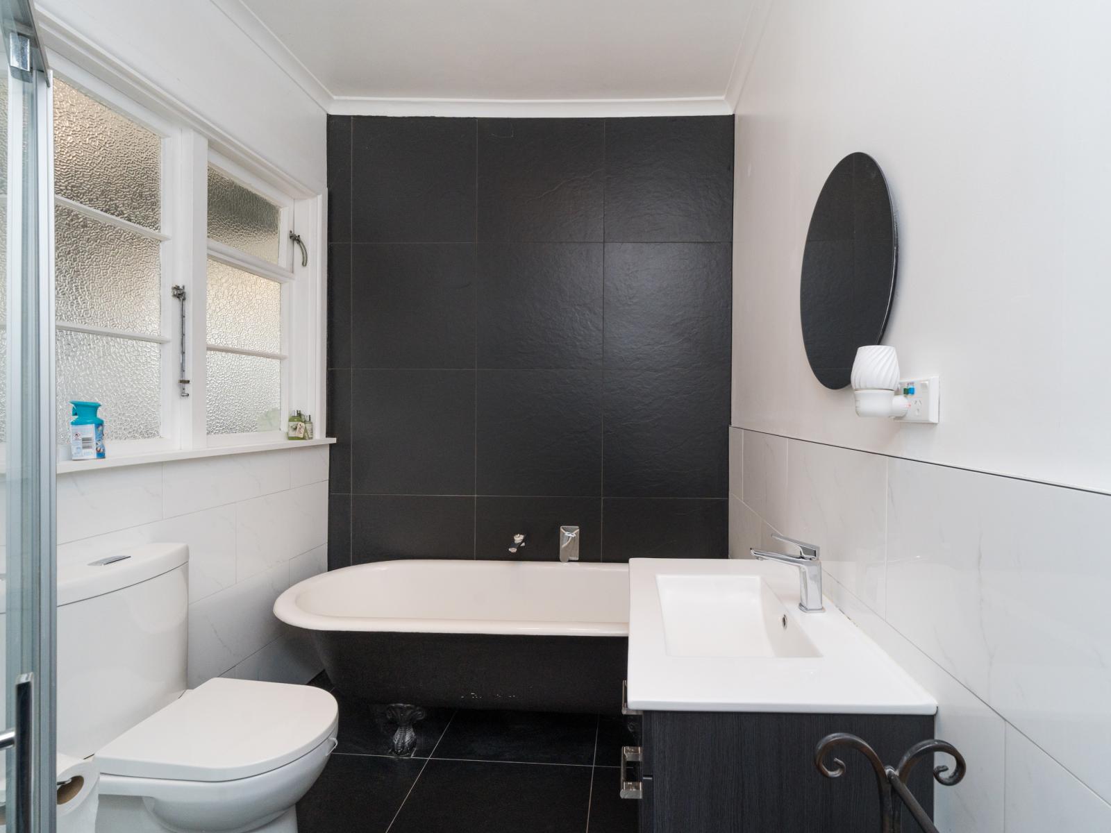 100 West Street, Feilding
