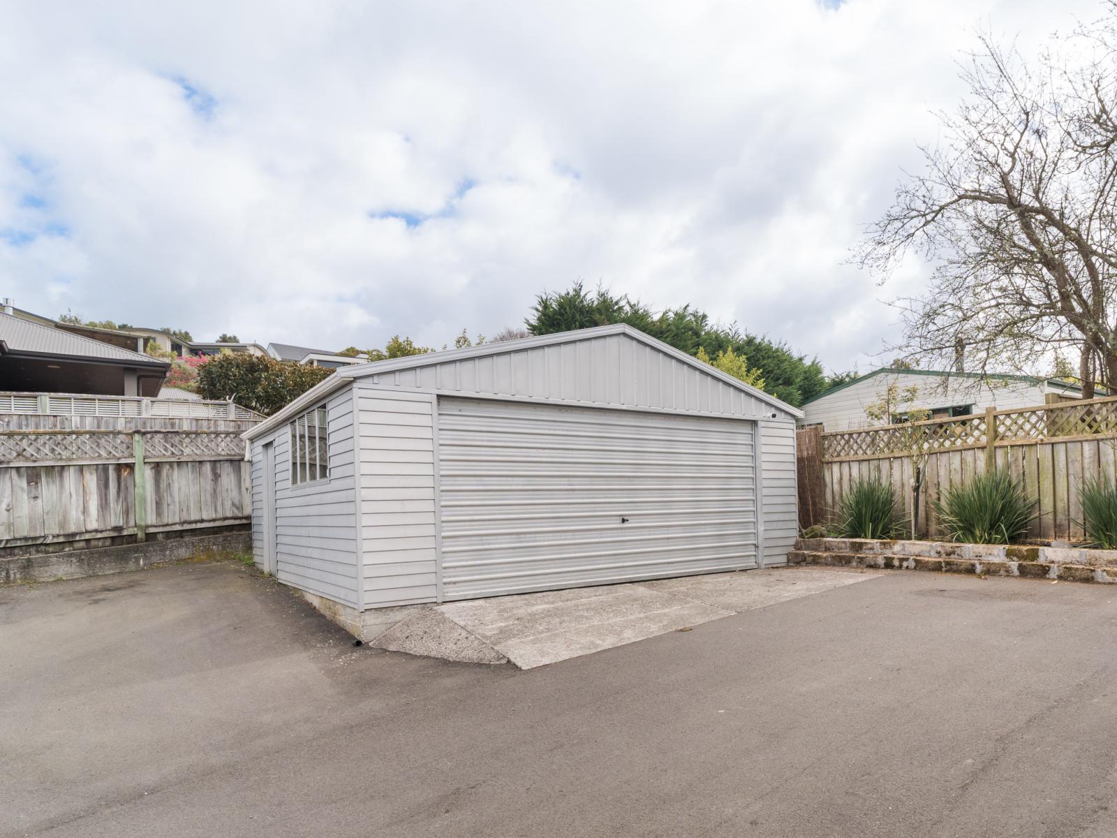 100 West Street, Feilding