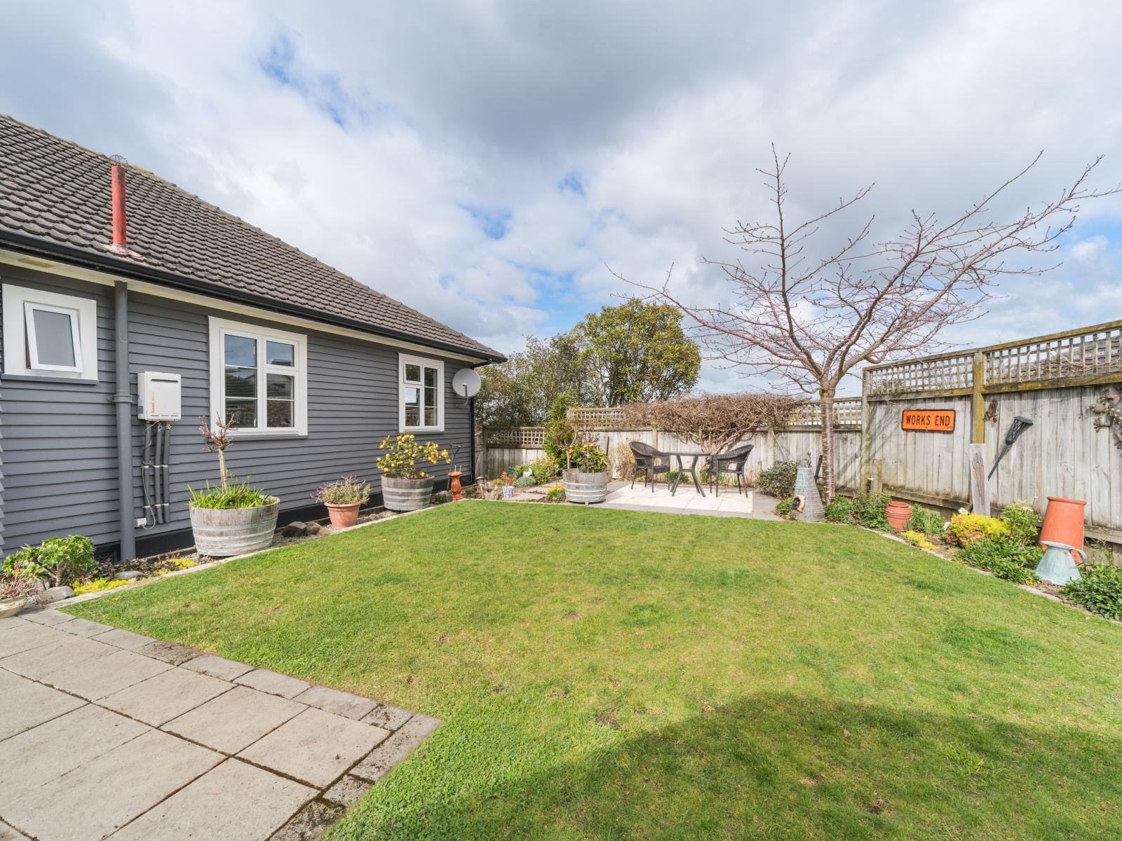 100 West Street, Feilding