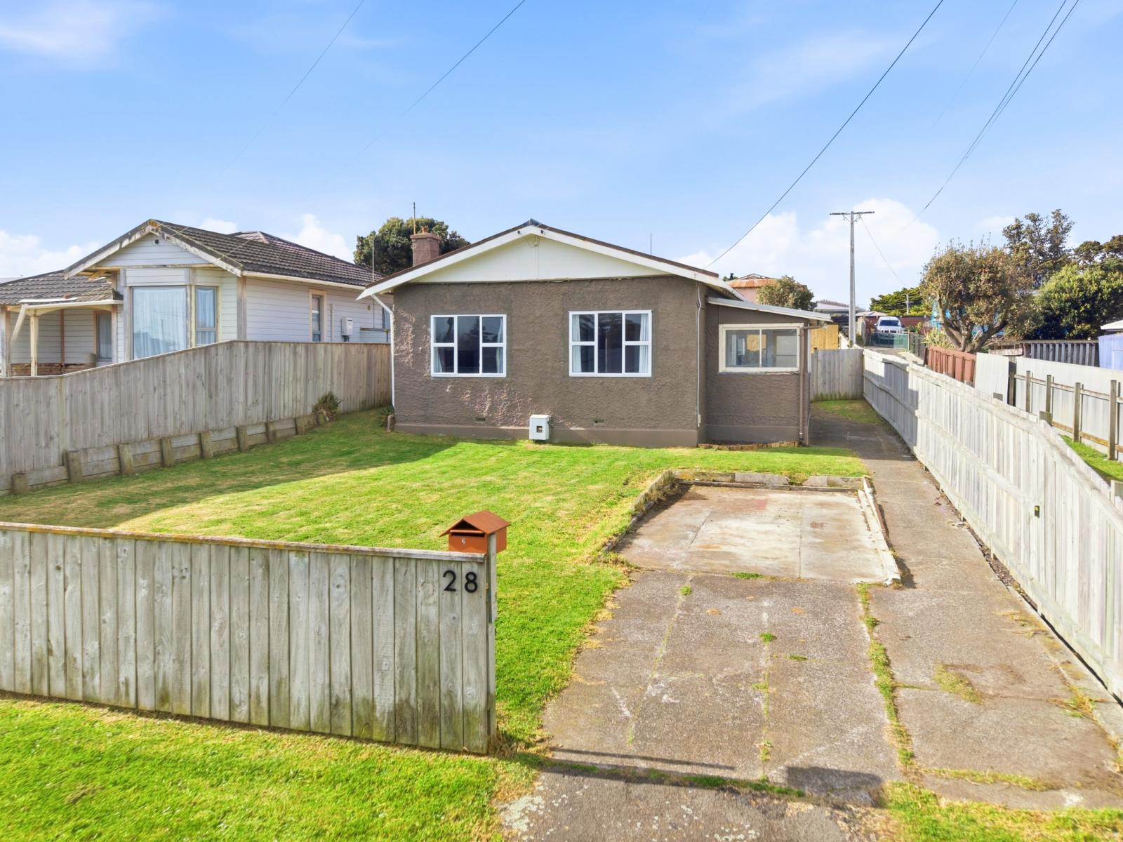 28 Aotea Street, Castlecliff