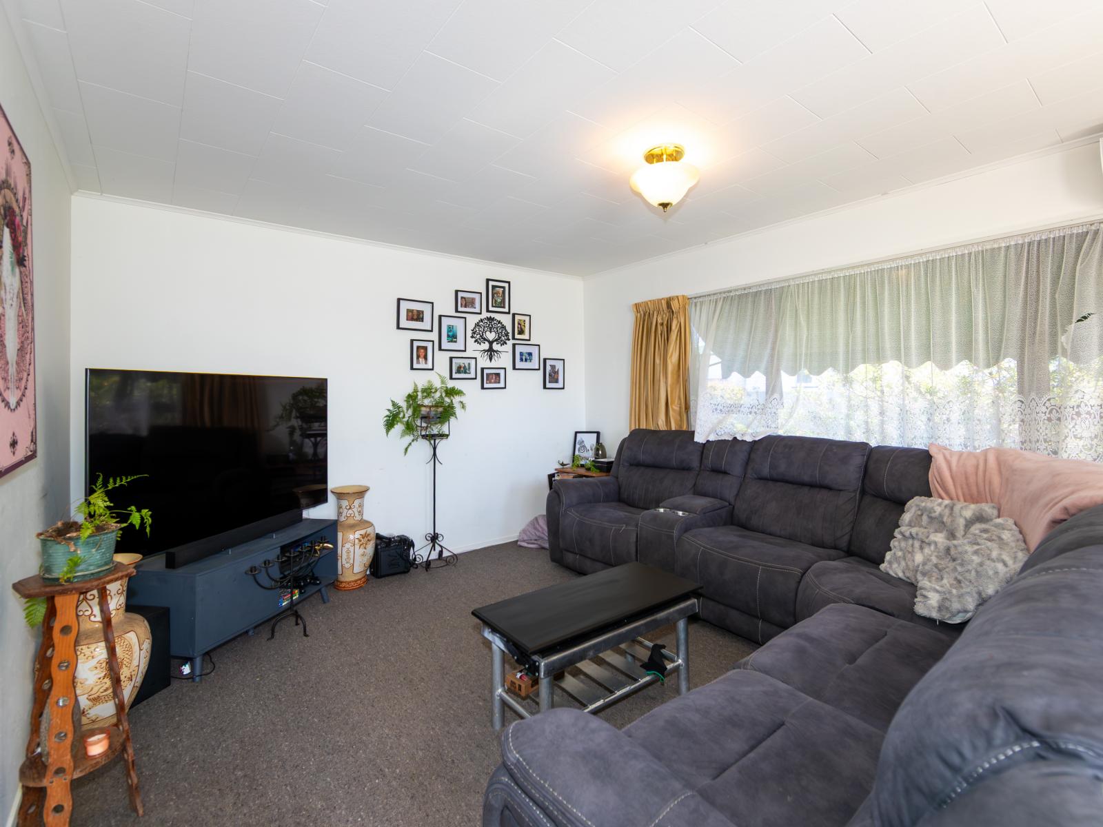 Unit 1, 15 Gebbie Road, Taradale
