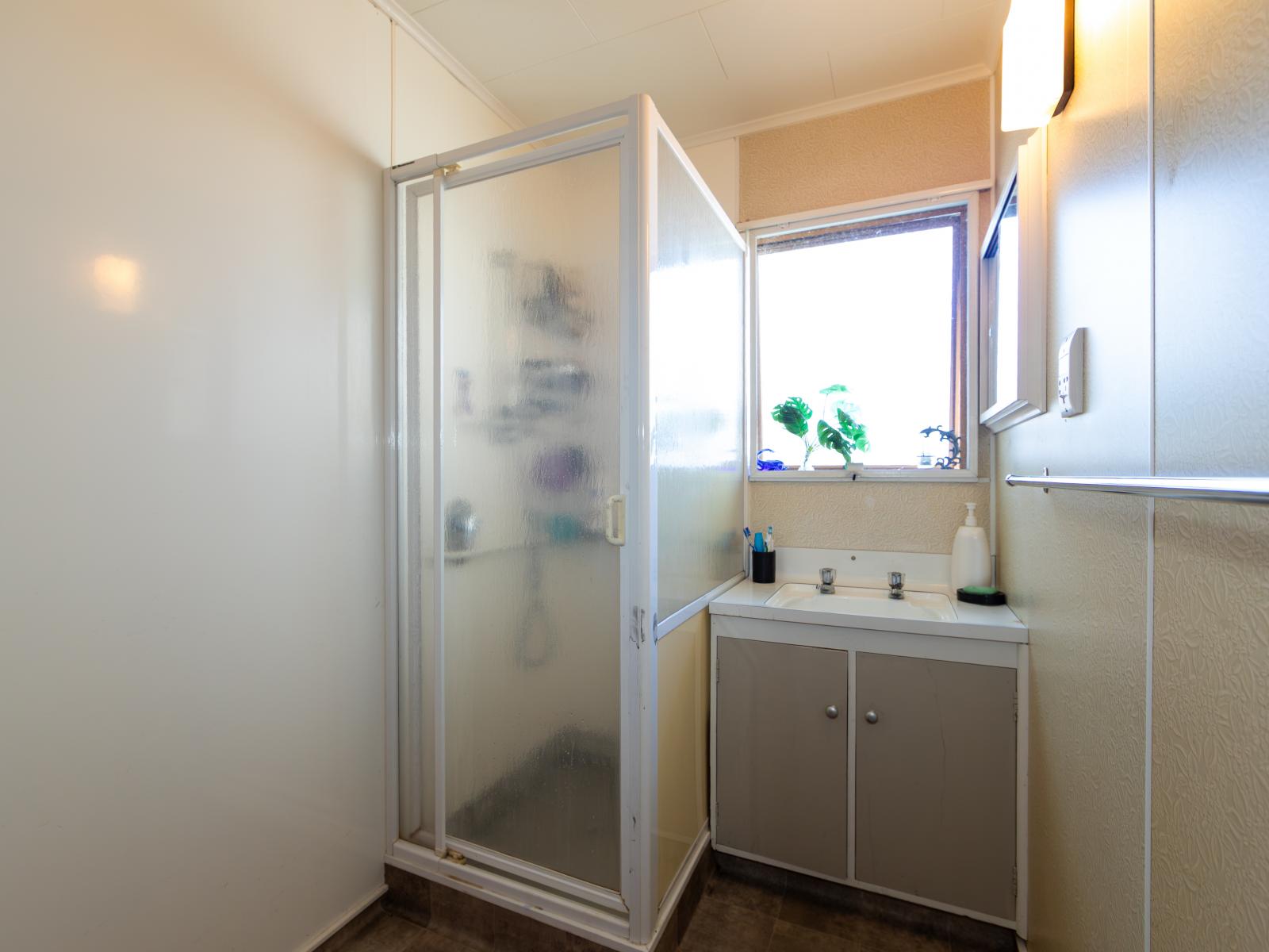 Unit 1, 15 Gebbie Road, Taradale