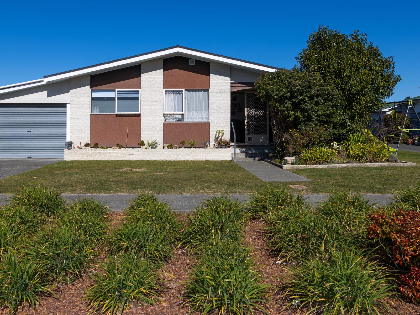 Unit 1, 15 Gebbie Road, Taradale