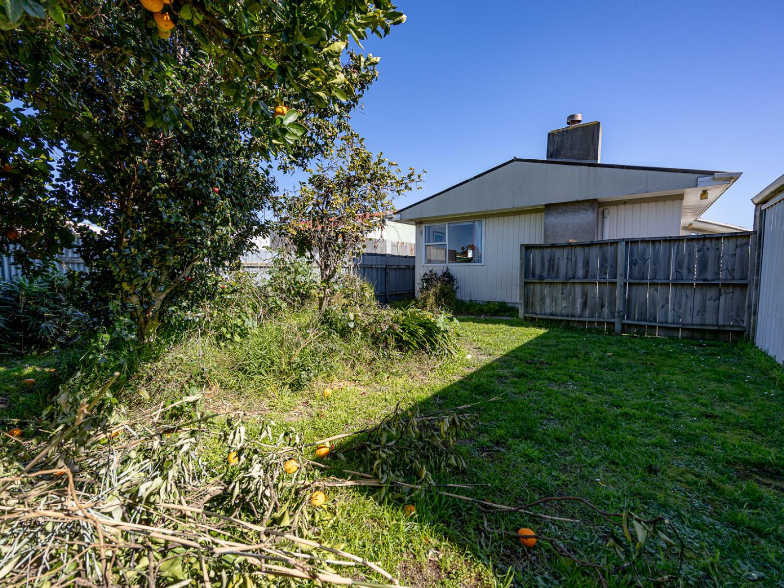 8 Foster Terrace, Onekawa