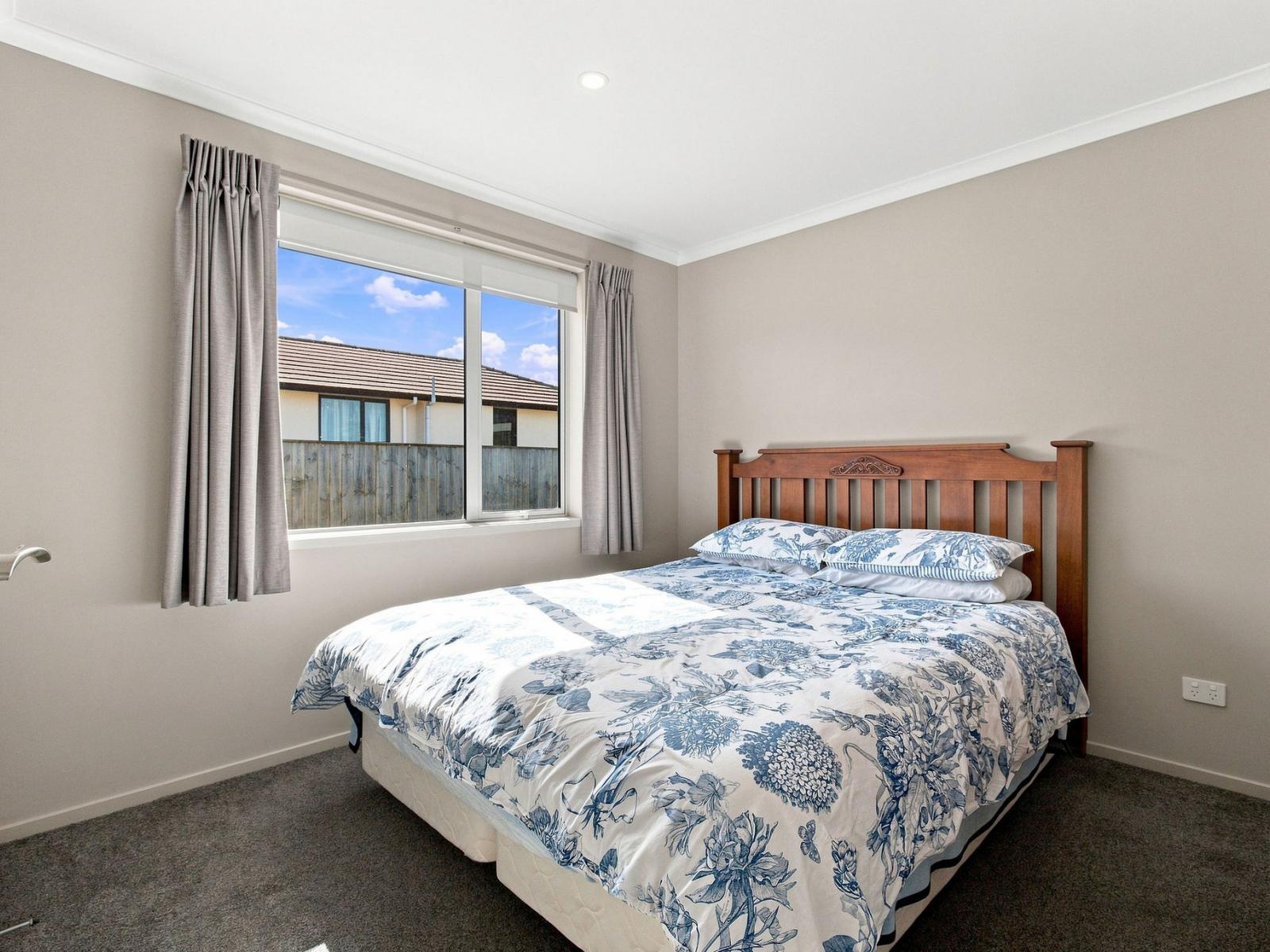 18 Simon Street, Tawhero