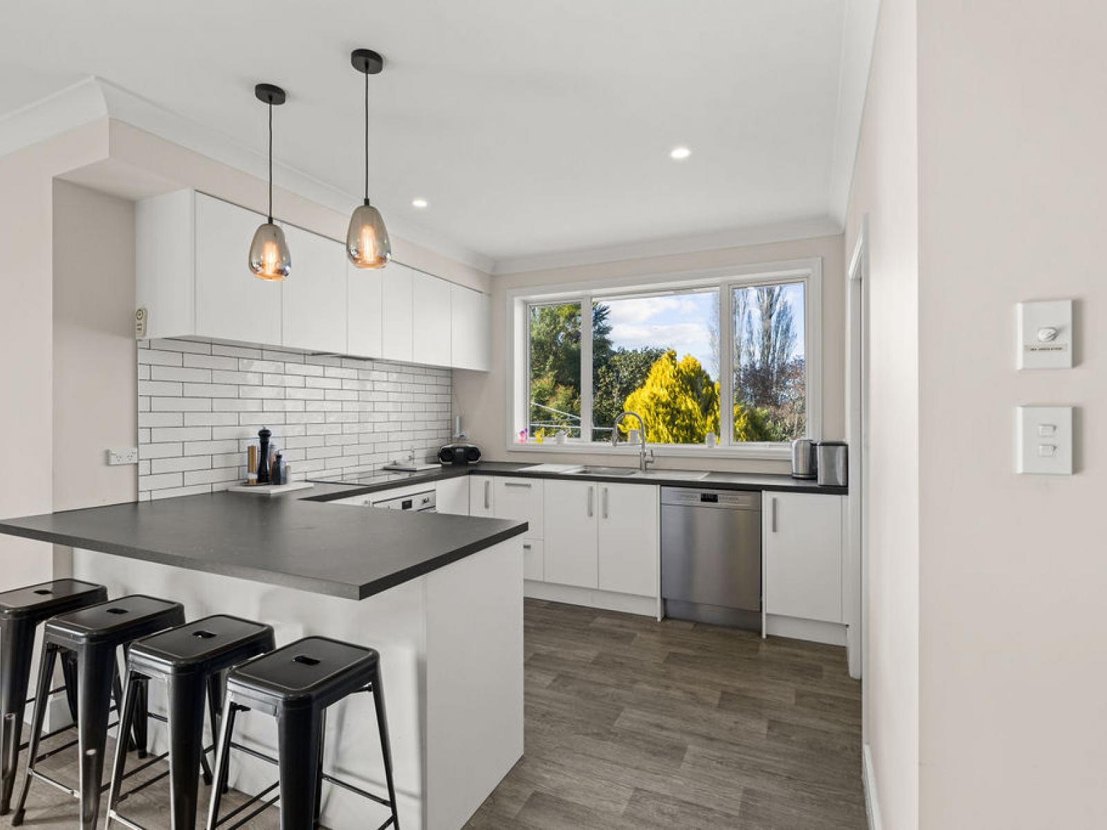 71 Swamp Road, Hinds