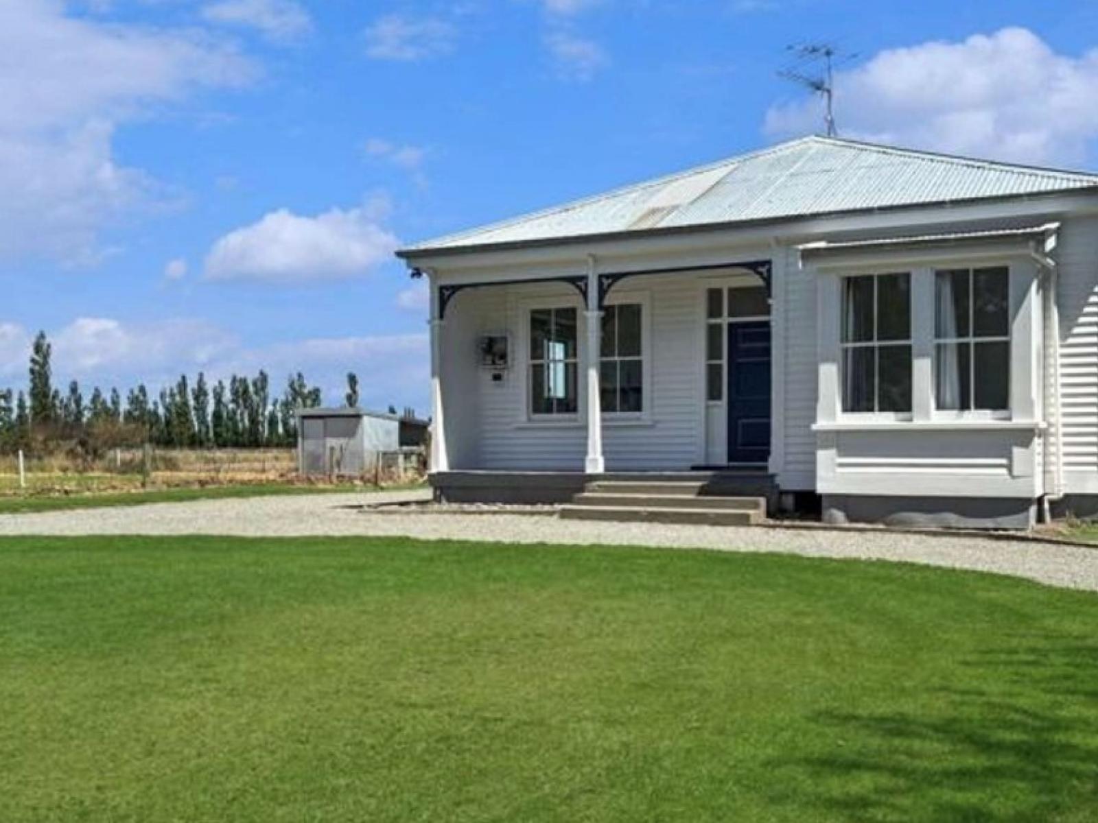 71 Swamp Road, Hinds