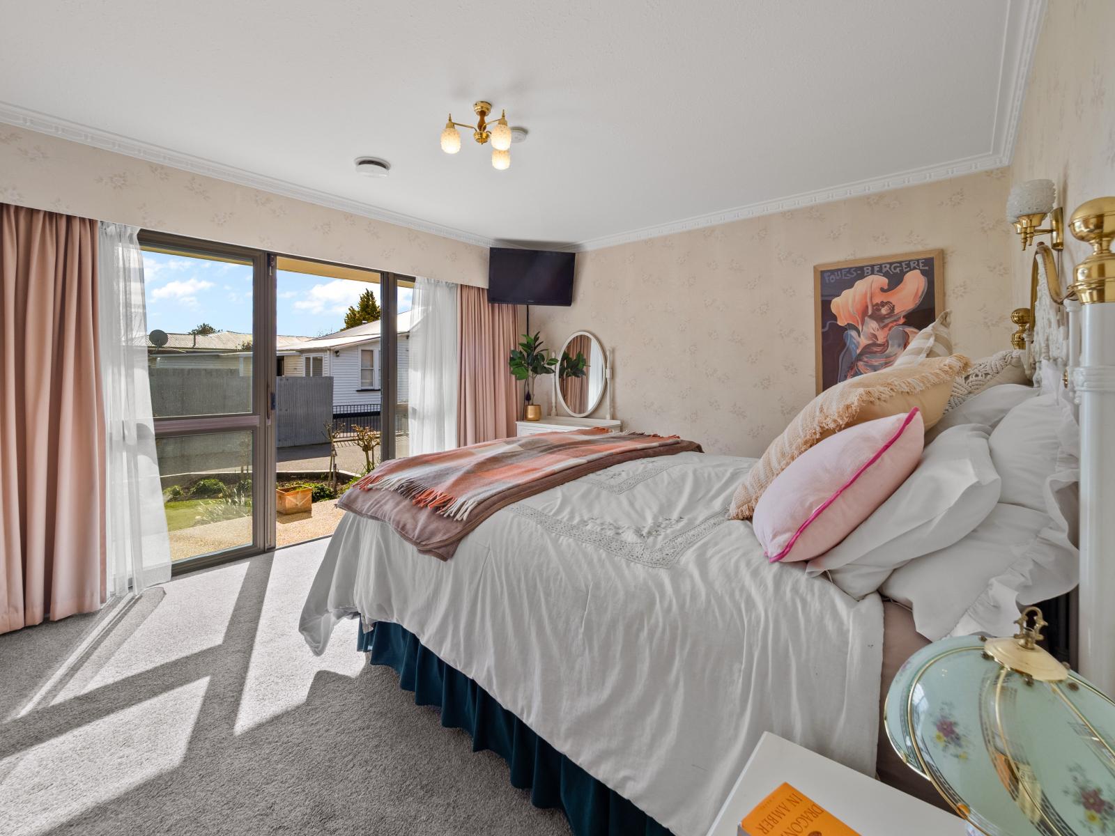 2/282 Tancred Street, Ashburton