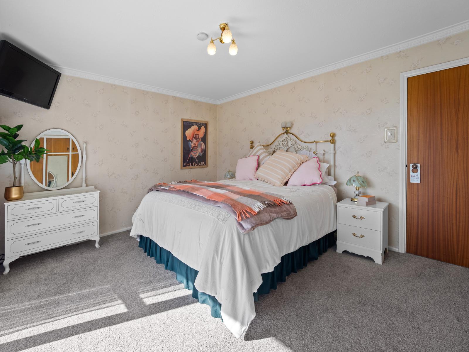 2/282 Tancred Street, Ashburton