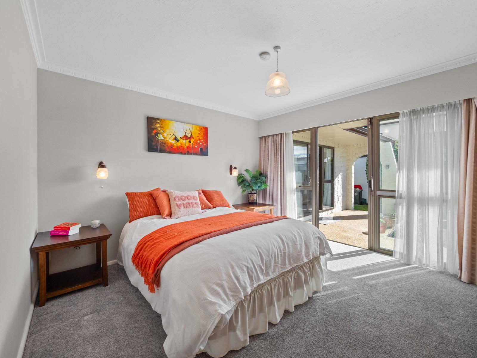 2/282 Tancred Street, Ashburton