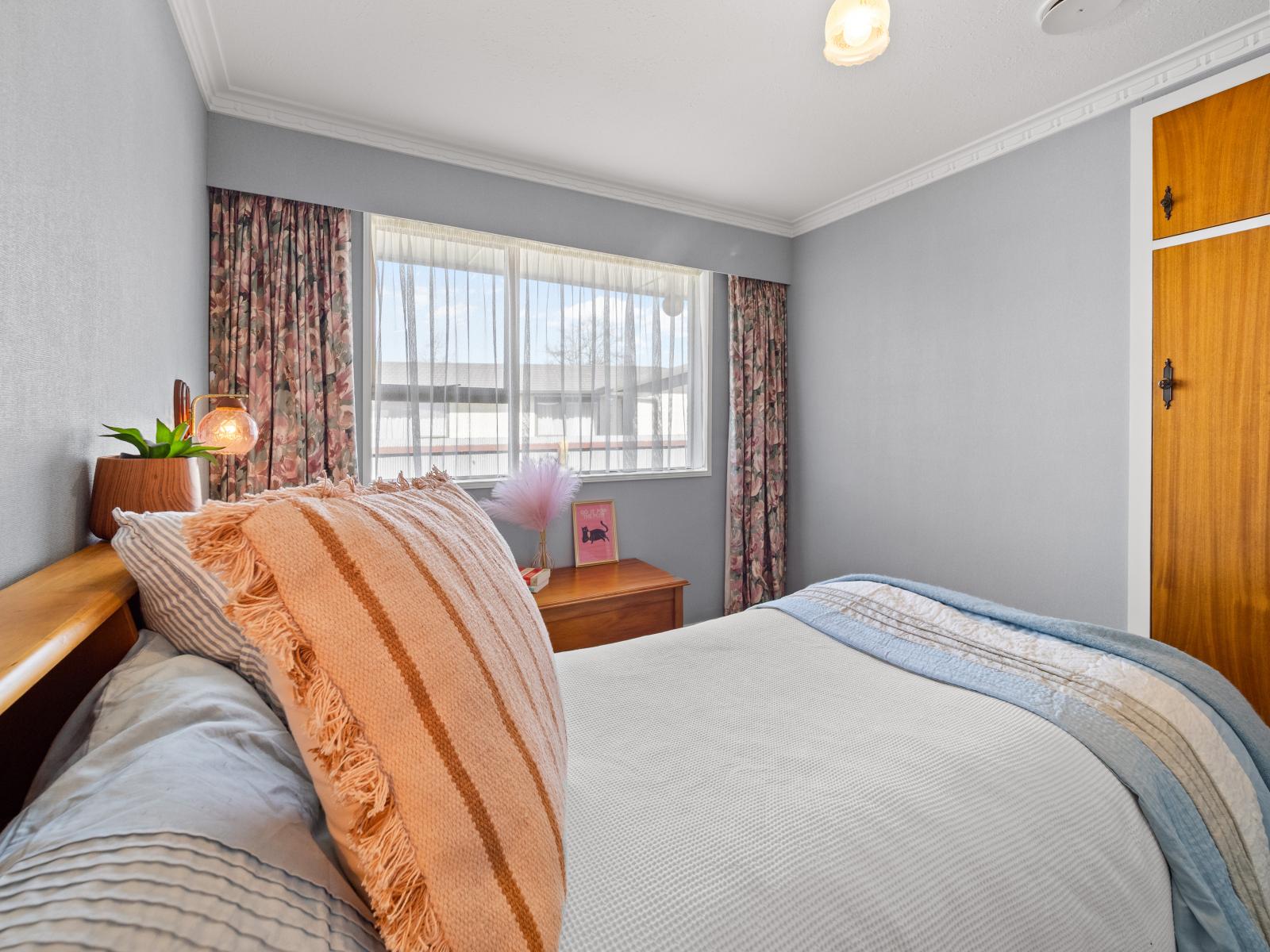 2/282 Tancred Street, Ashburton