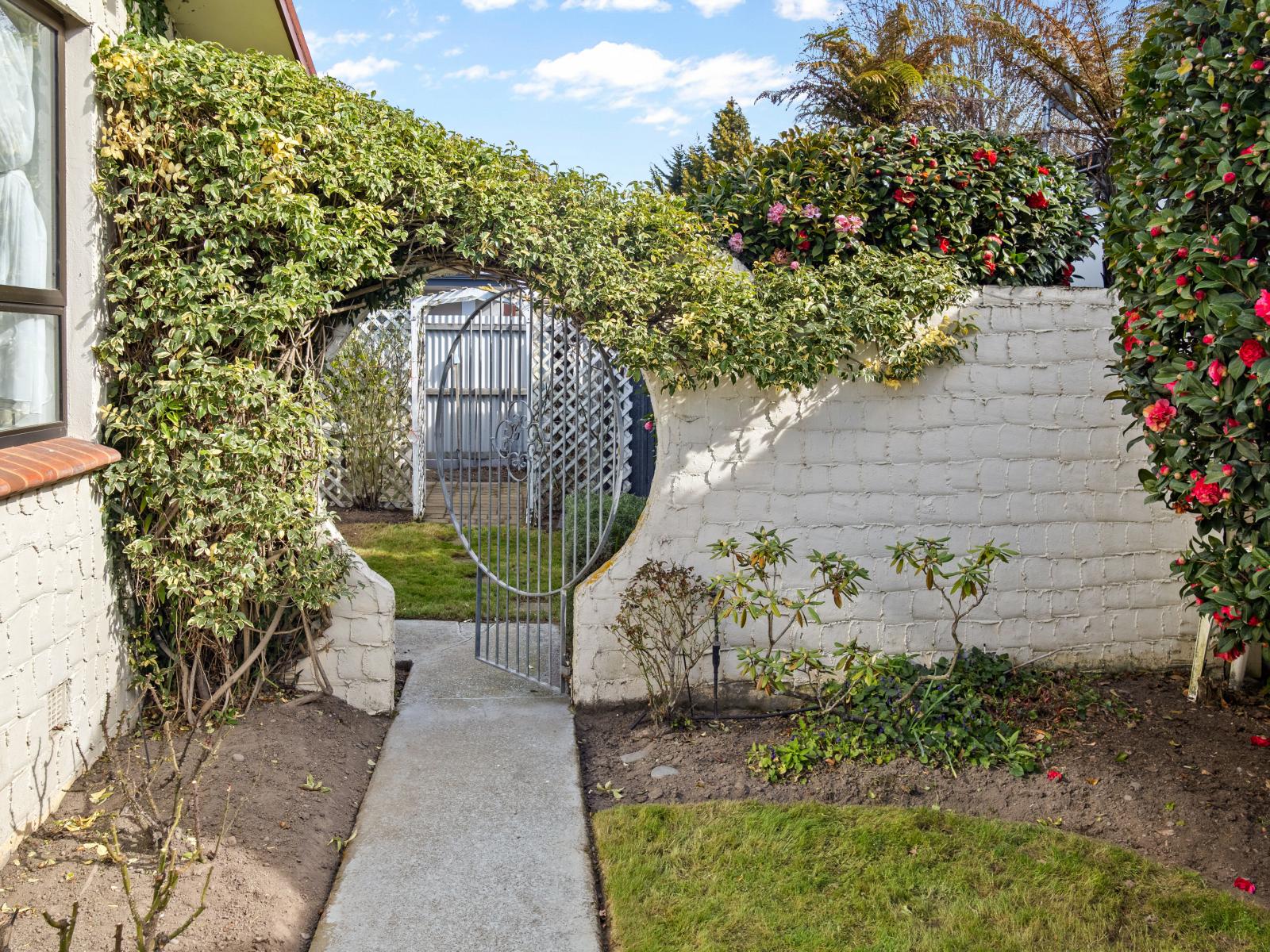 2/282 Tancred Street, Ashburton