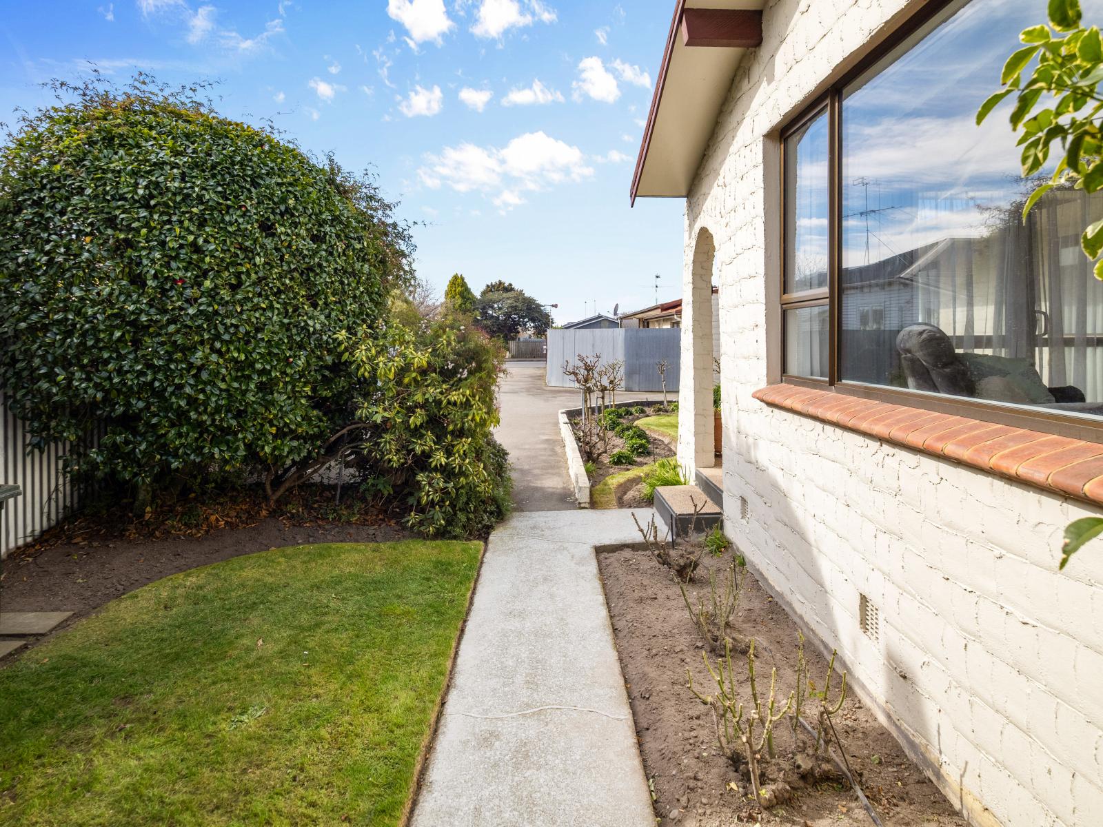 2/282 Tancred Street, Ashburton