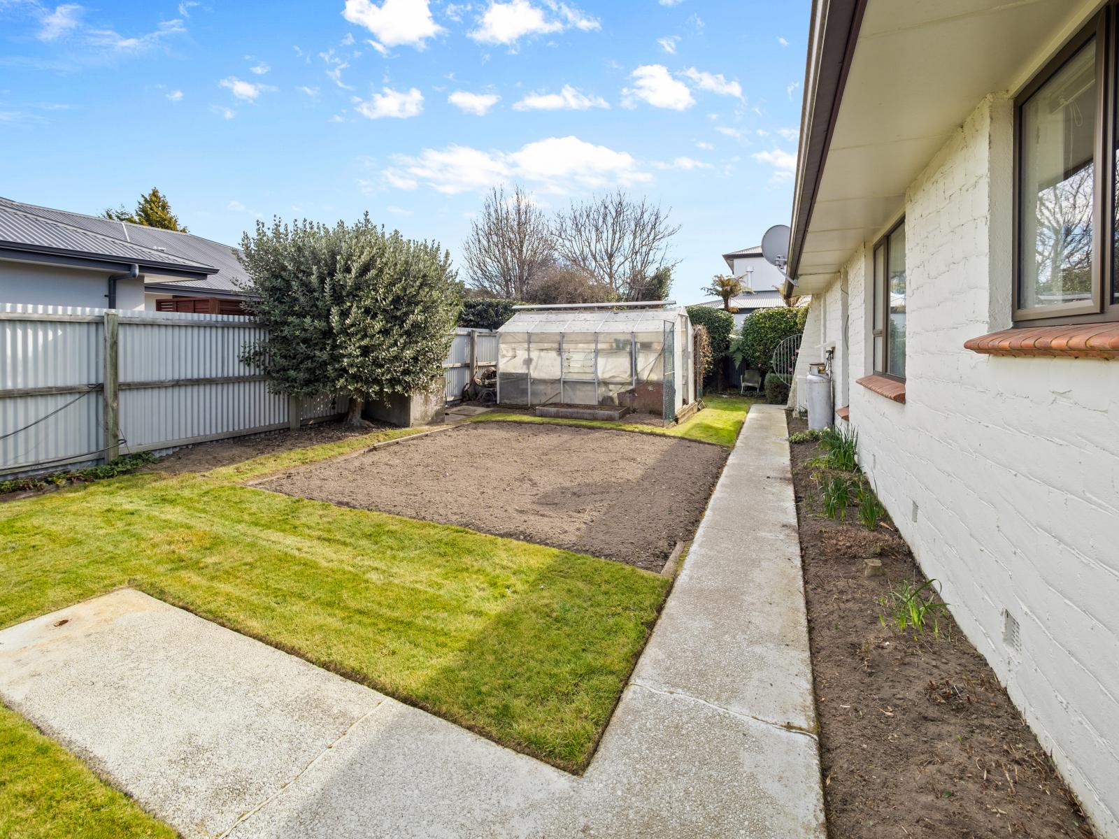 2/282 Tancred Street, Ashburton