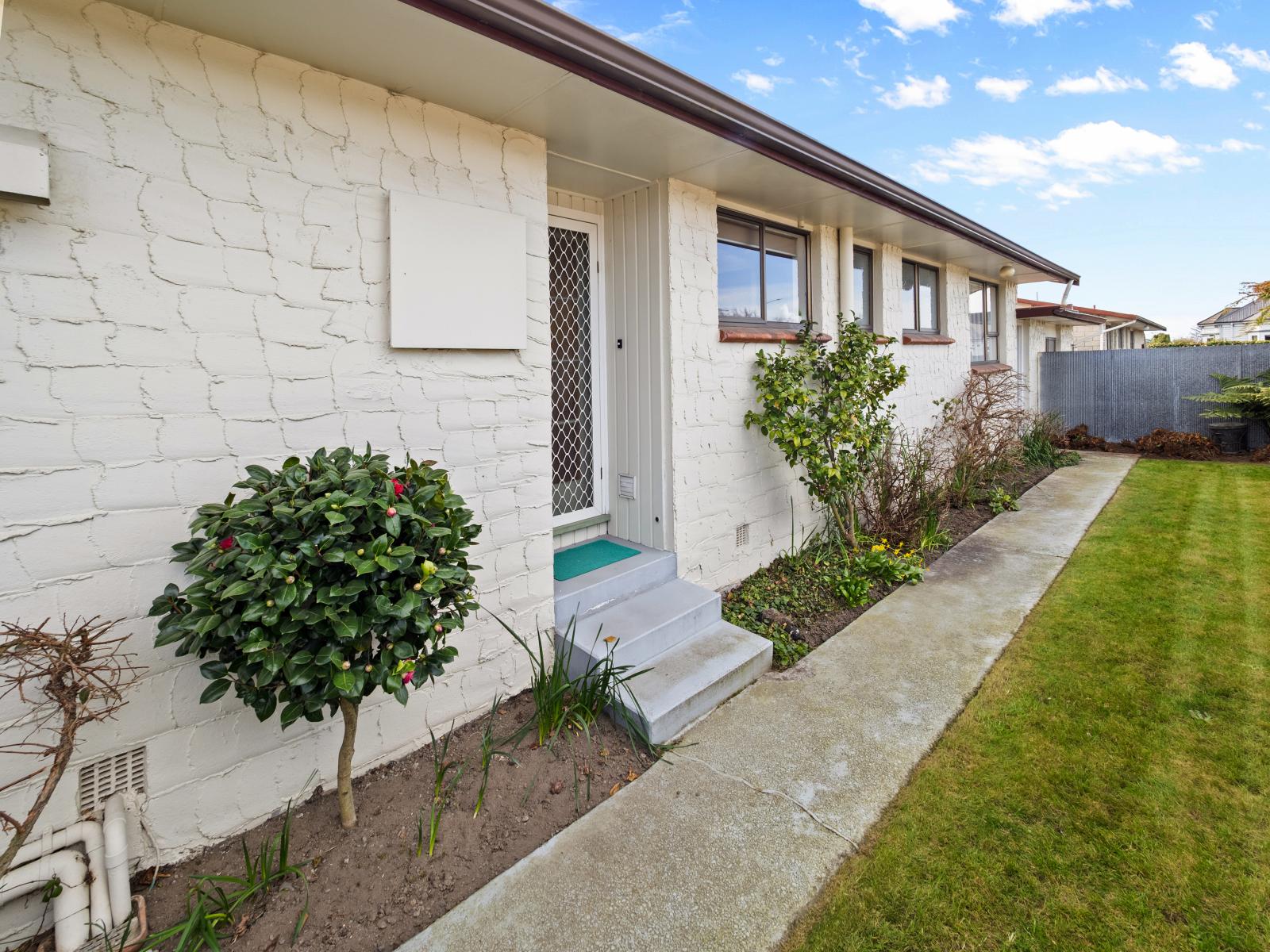 2/282 Tancred Street, Ashburton