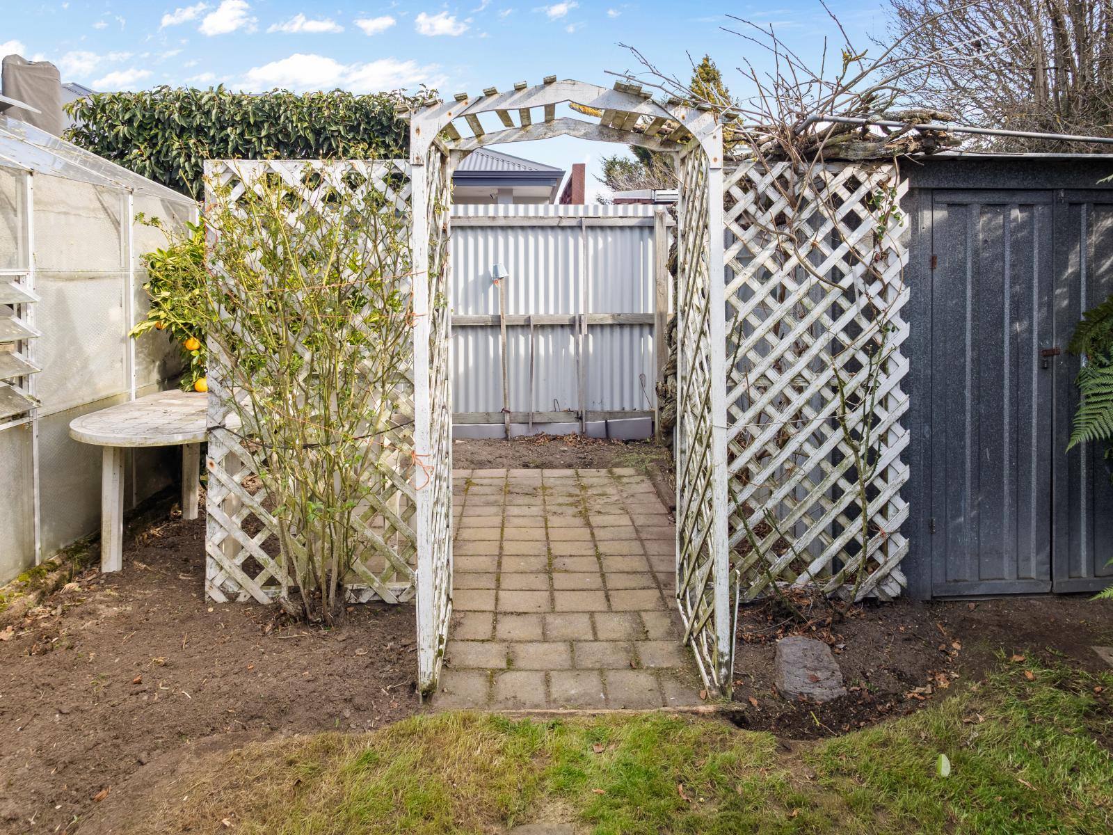 2/282 Tancred Street, Ashburton