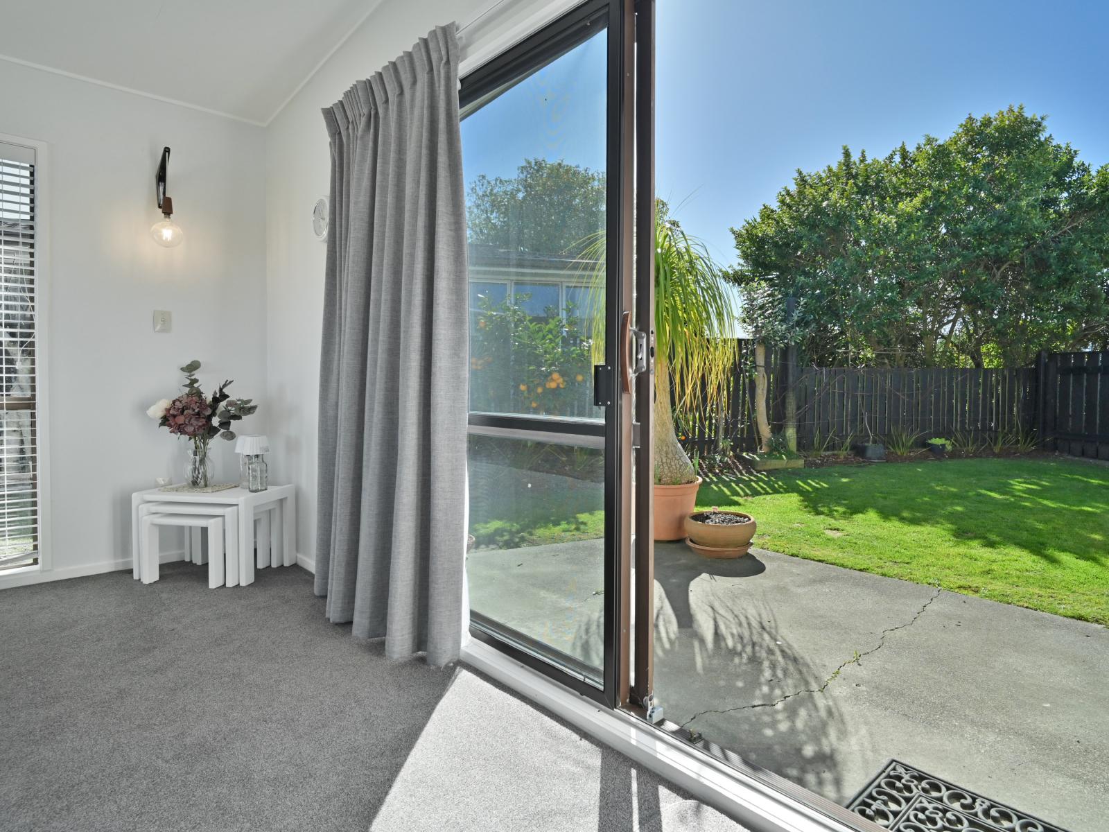 505 Poplar Place, Akina