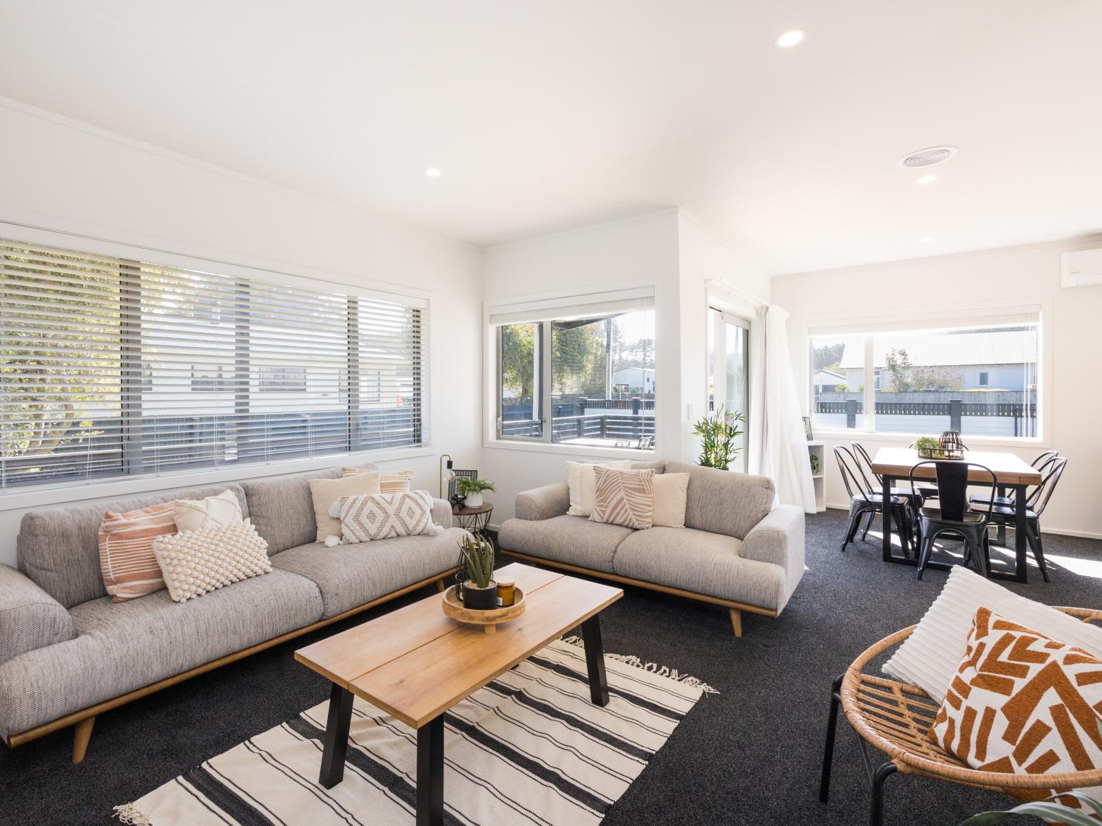 8 Cousins Avenue West, Foxton Beach