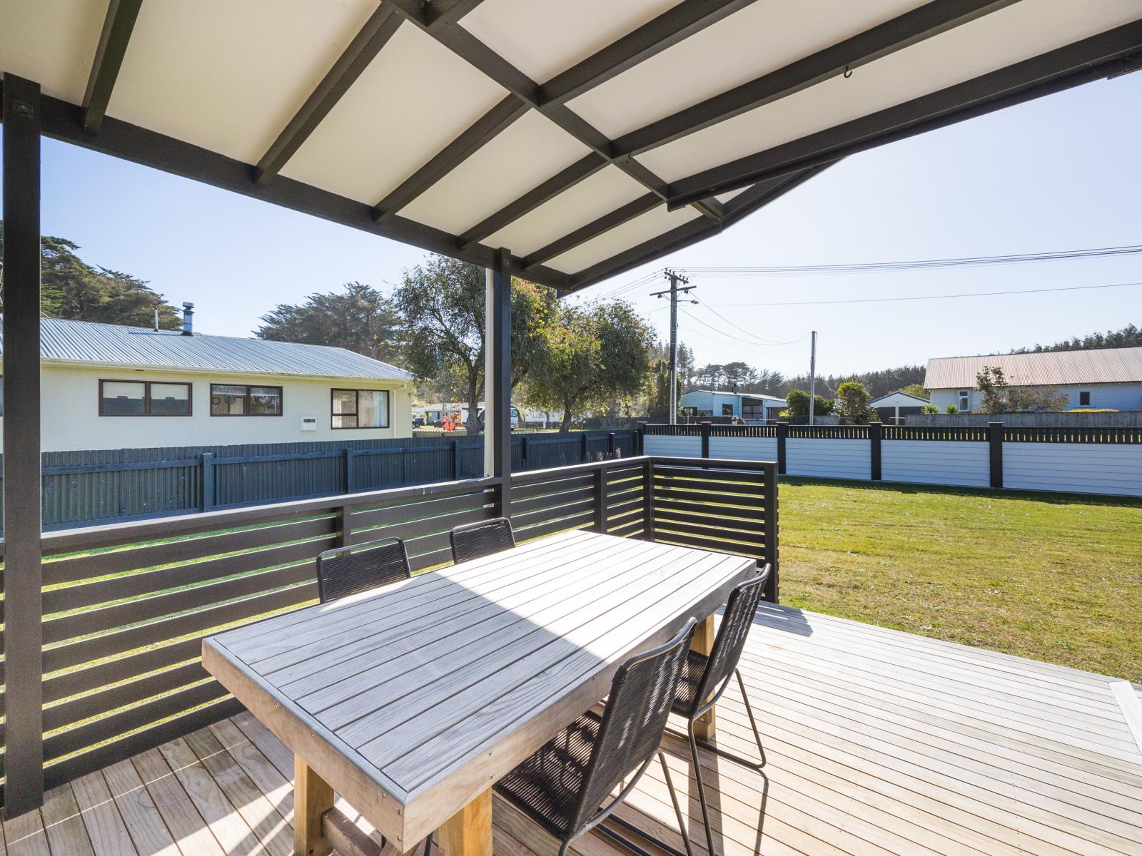 8 Cousins Avenue West, Foxton Beach