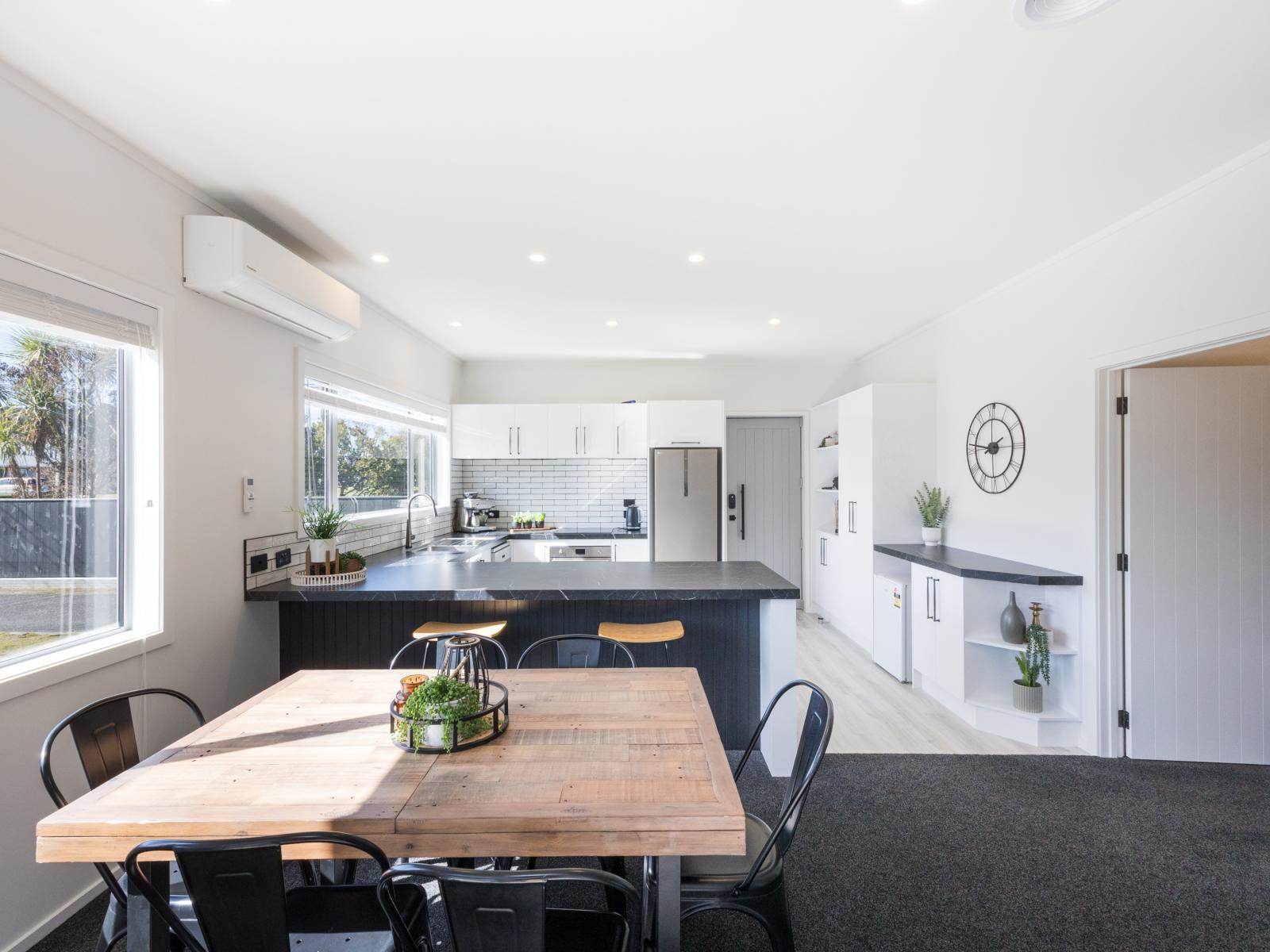 8 Cousins Avenue West, Foxton Beach