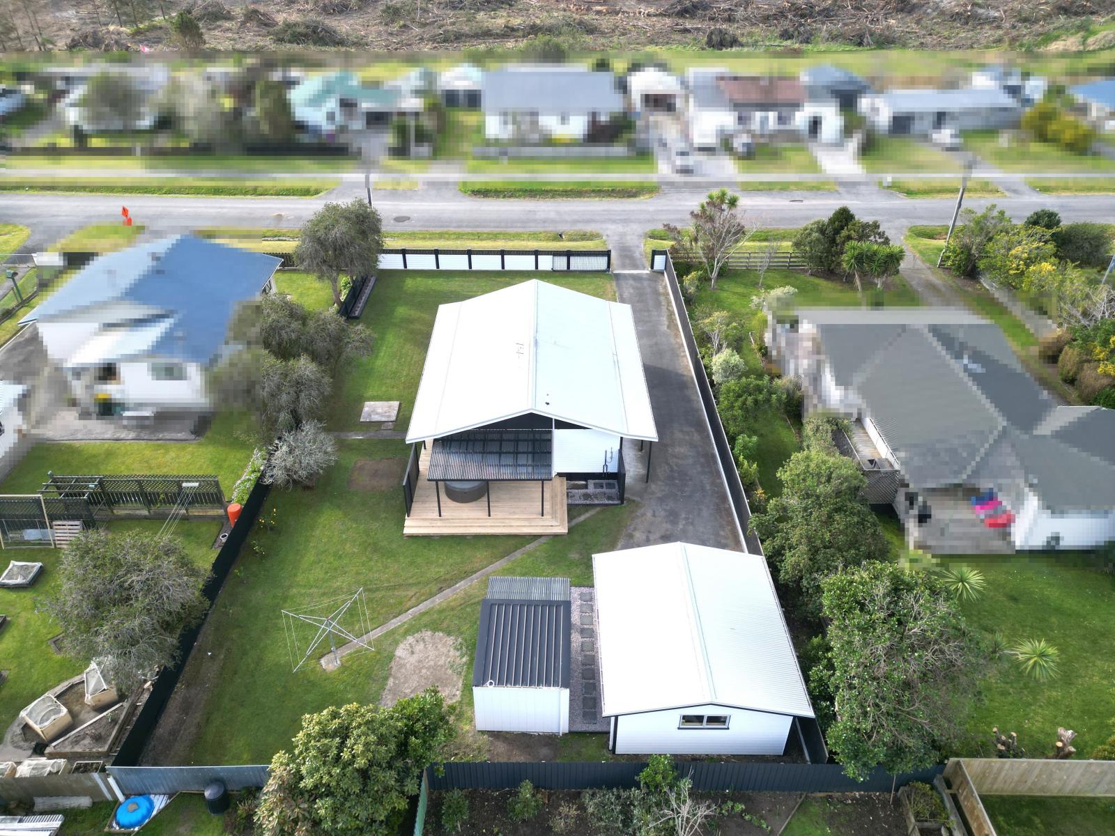 8 Cousins Avenue West, Foxton Beach