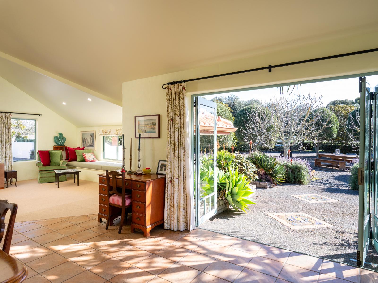148 Clifton Road, Te Awanga