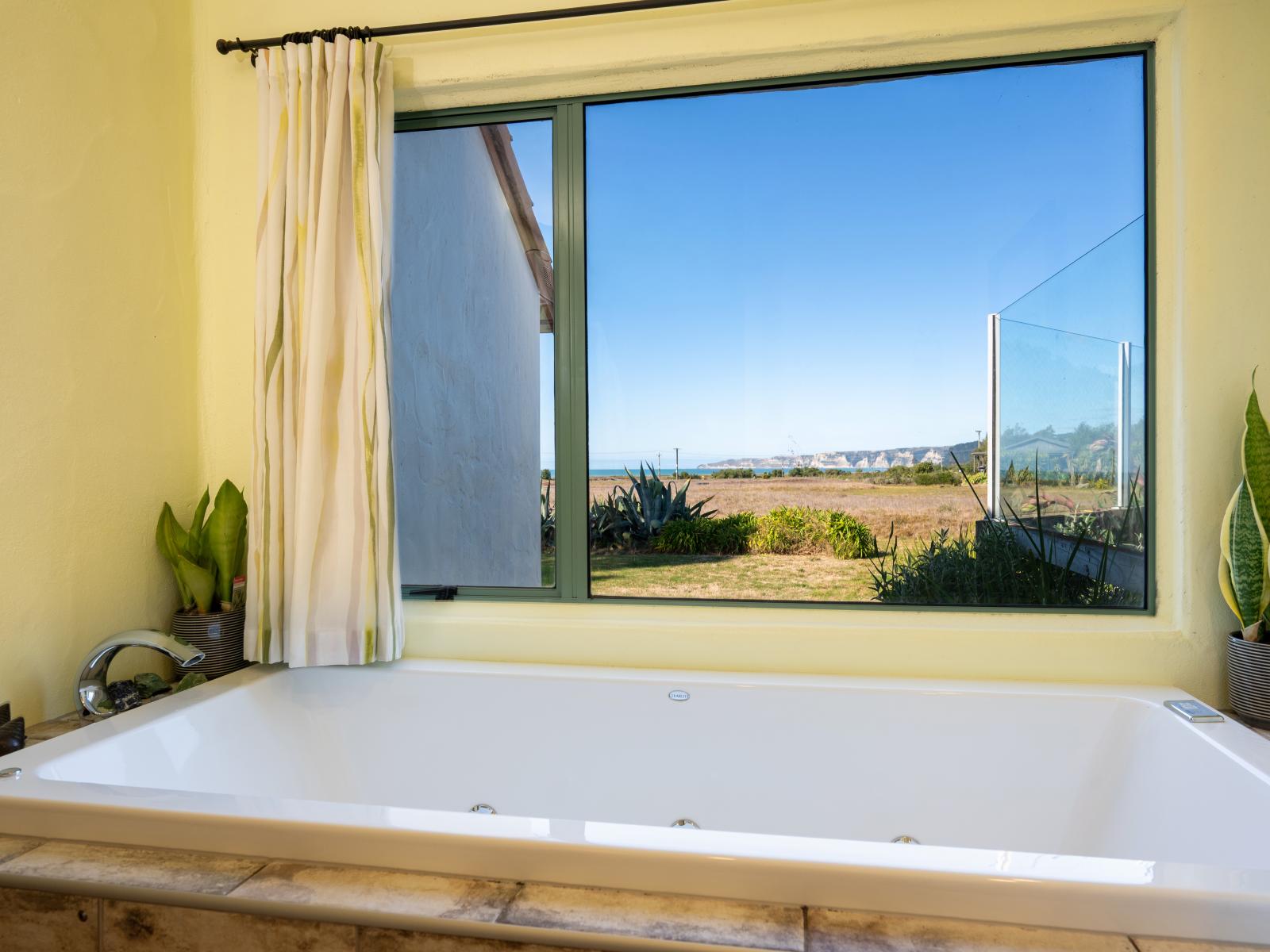 148 Clifton Road, Te Awanga