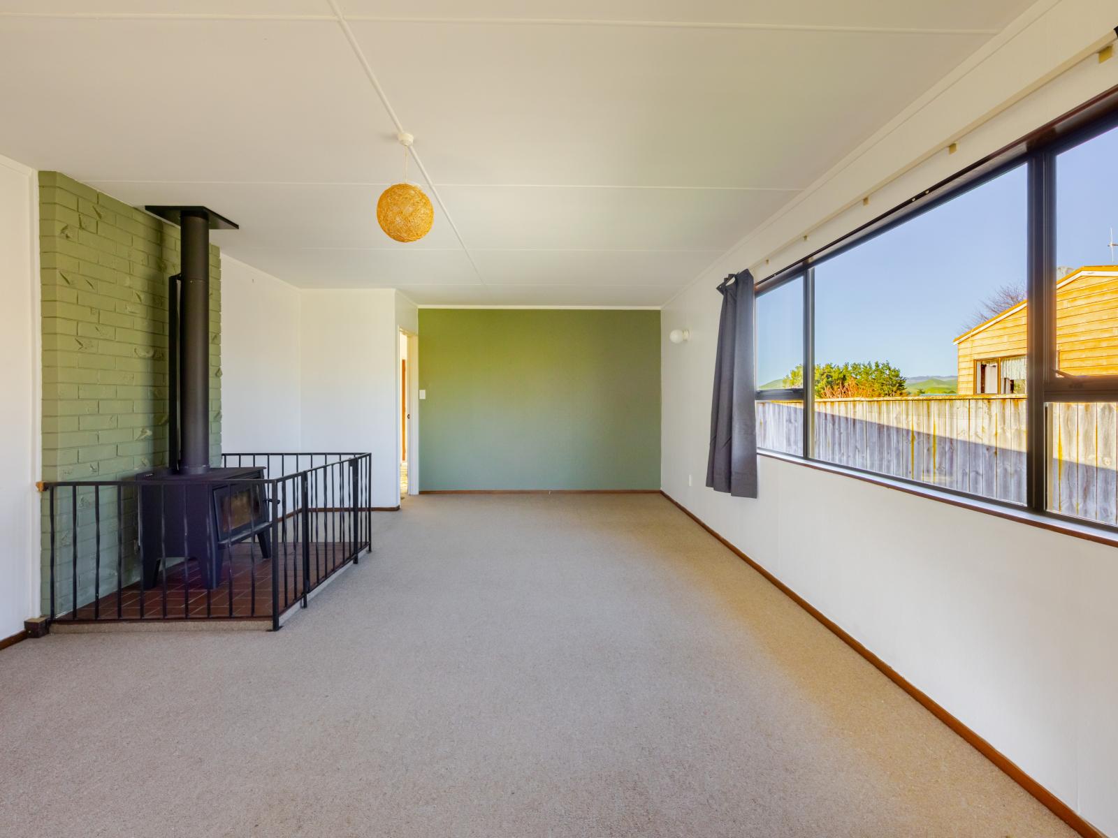 12 Lake Street, Takapau