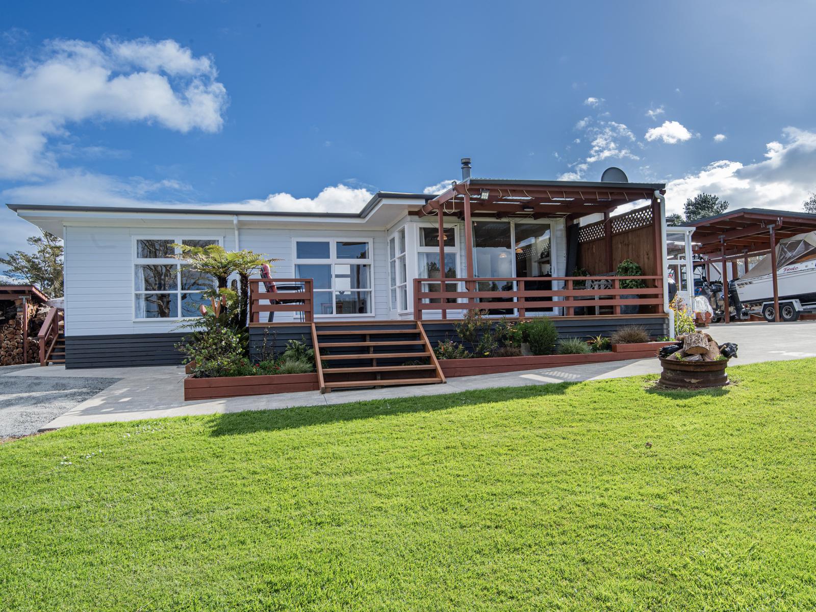 629E Owhiwa Road, Parua Bay