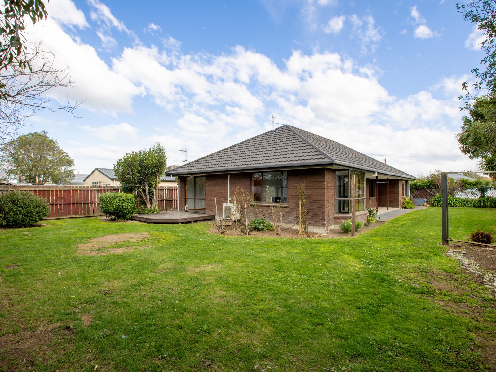 14 Morris Road, Amberley