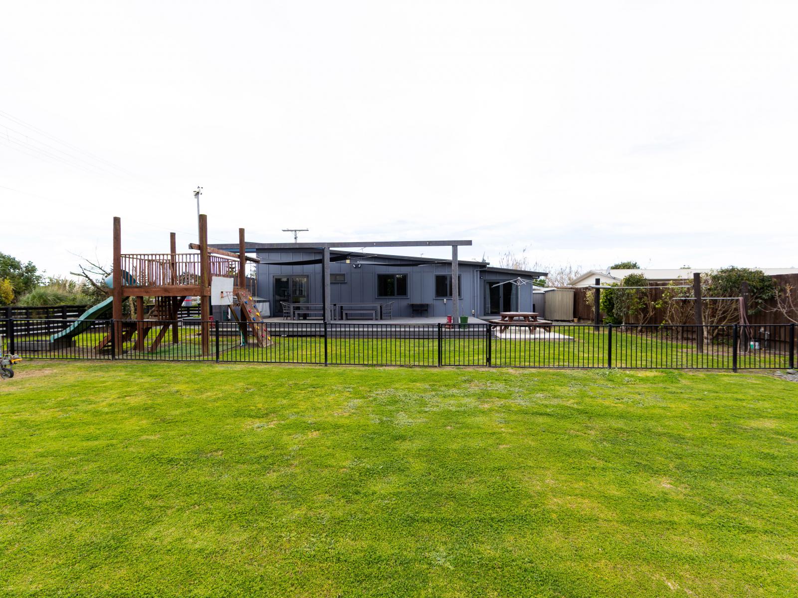 6 Domain Road, Haumoana
