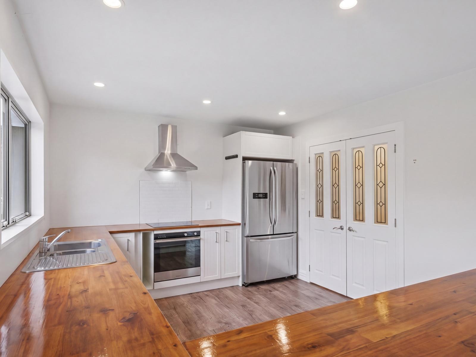 92 Foothills Road, Okuku